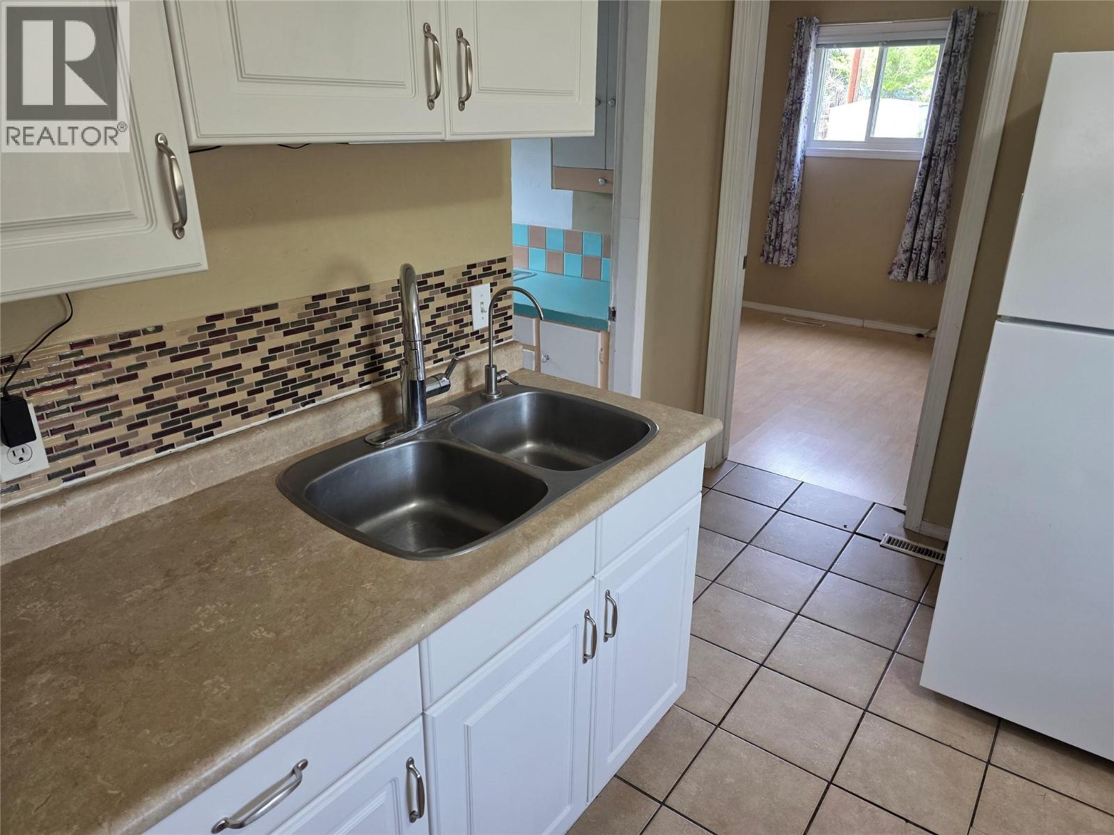 700 99 Avenue, Dawson Creek, British Columbia  V1G 1T4 - Photo 8 - 10390908