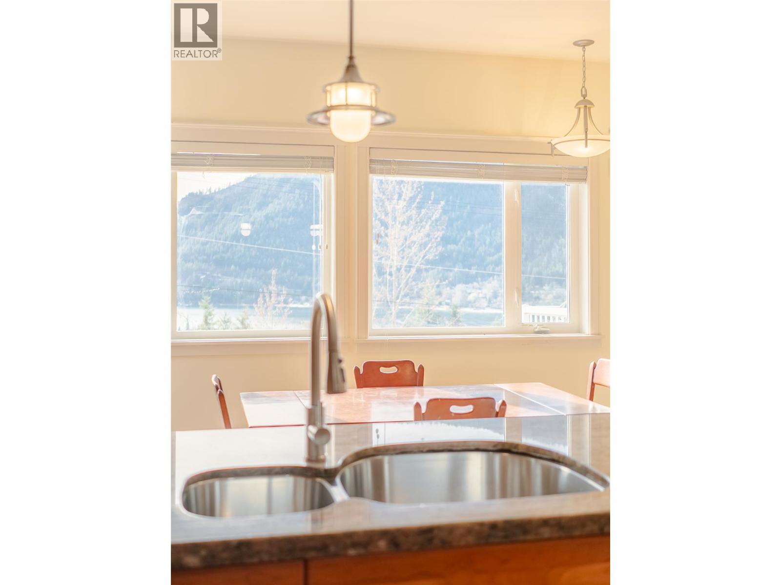 449 Hampton Gray Place, Nelson, British Columbia  V1L 7A8 - Photo 17 - 10390794