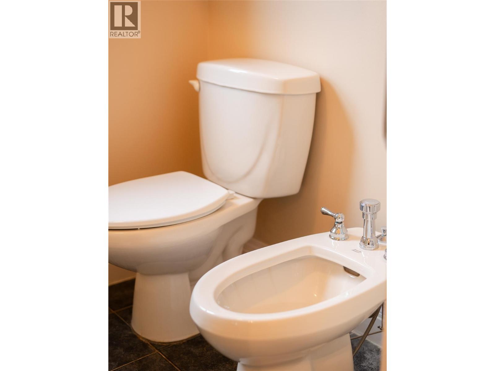 449 Hampton Gray Place, Nelson, British Columbia  V1L 7A8 - Photo 33 - 10390794