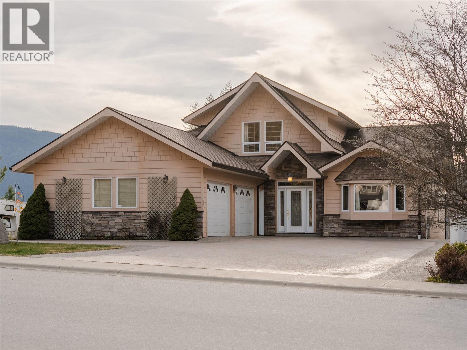 449 Hampton Gray Place, Nelson, British Columbia  V1L 7A8 - Photo 4 - 10390794