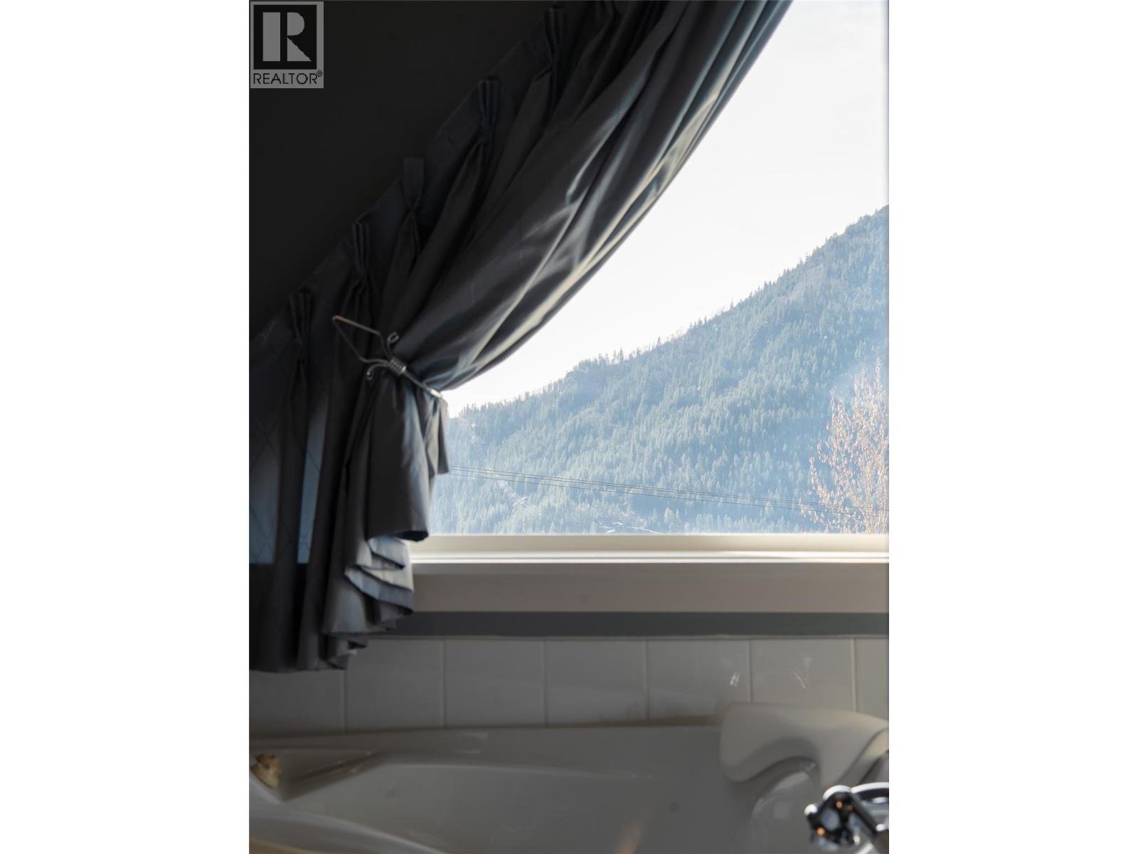 449 Hampton Gray Place, Nelson, British Columbia  V1L 7A8 - Photo 50 - 10390794