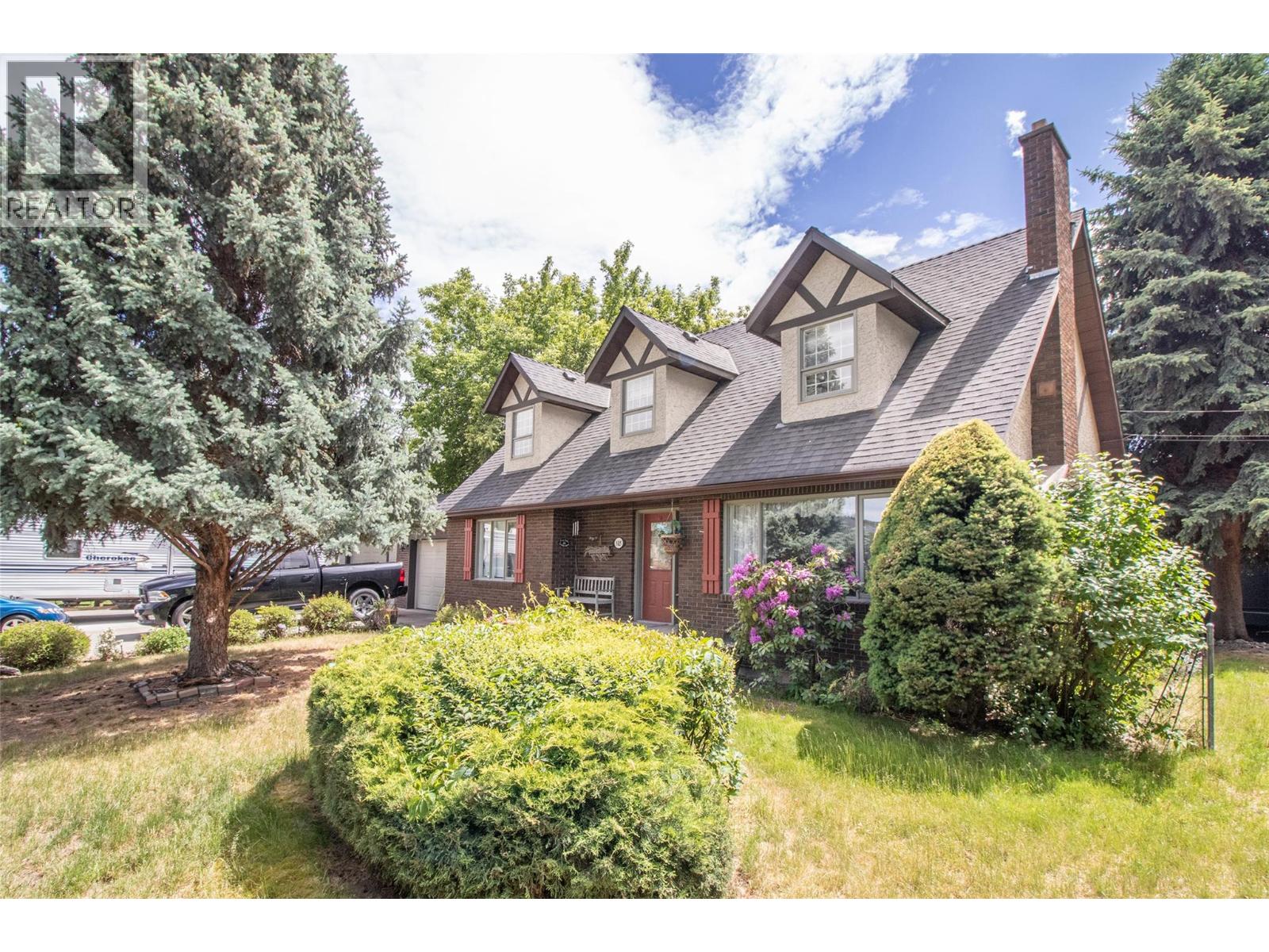 685 Stetson Court, Kelowna, British Columbia  V1X 6J7 - Photo 1 - 10390725