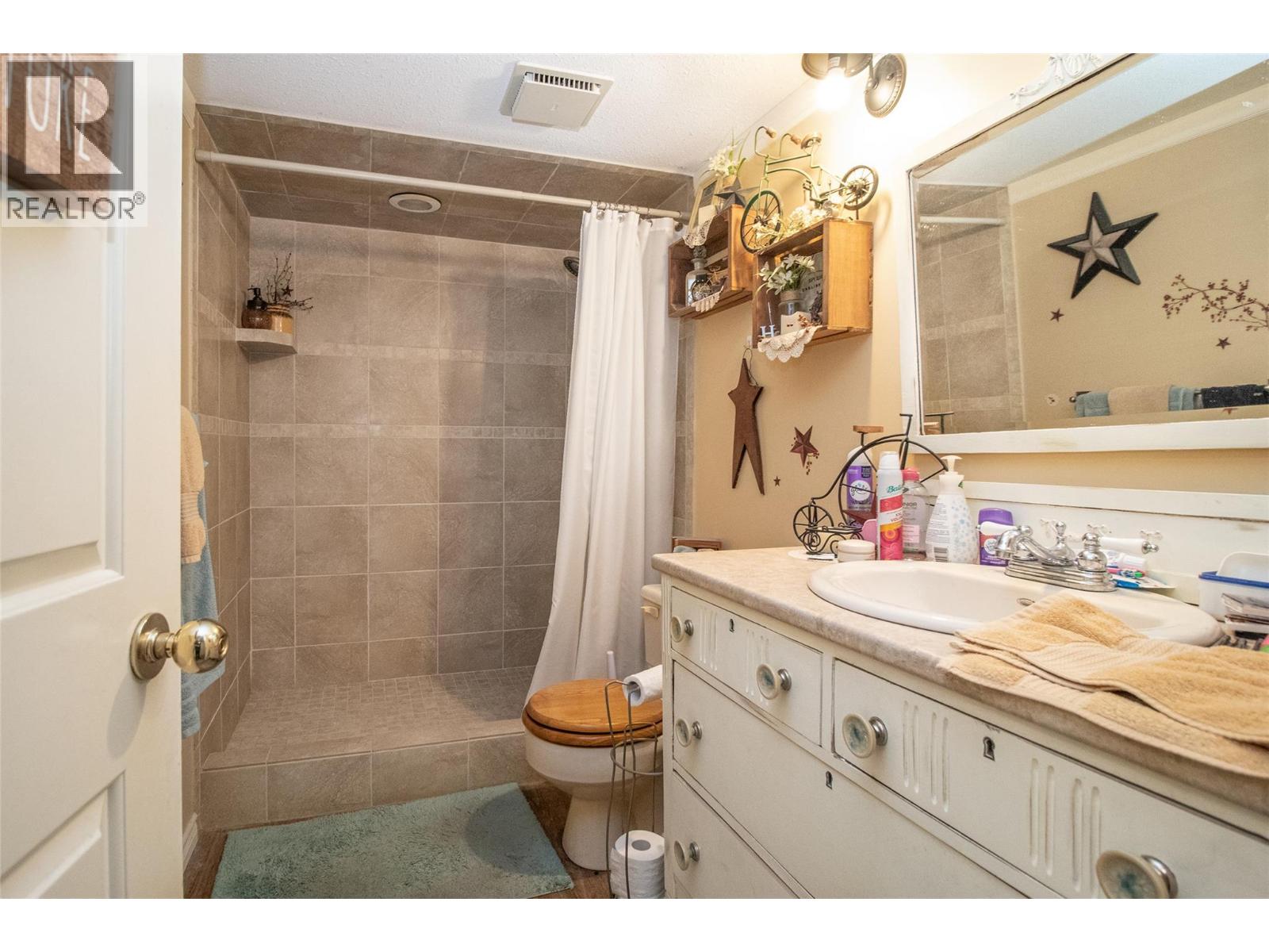 685 Stetson Court, Kelowna, British Columbia  V1X 6J7 - Photo 23 - 10390725