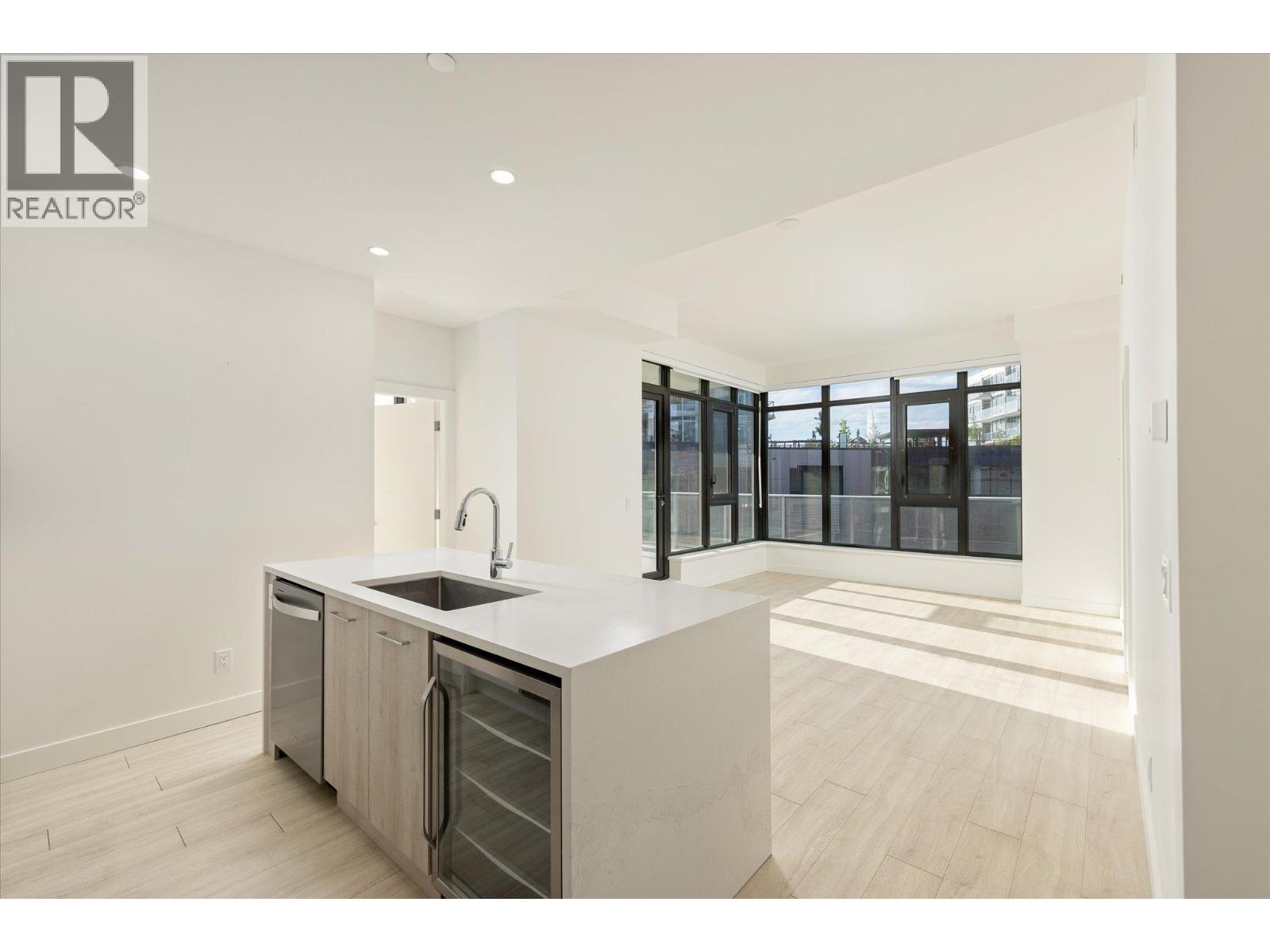 3699 Capozzi Road Unit# 408, Kelowna, British Columbia  V1W 3L2 - Photo 2 - 10390880