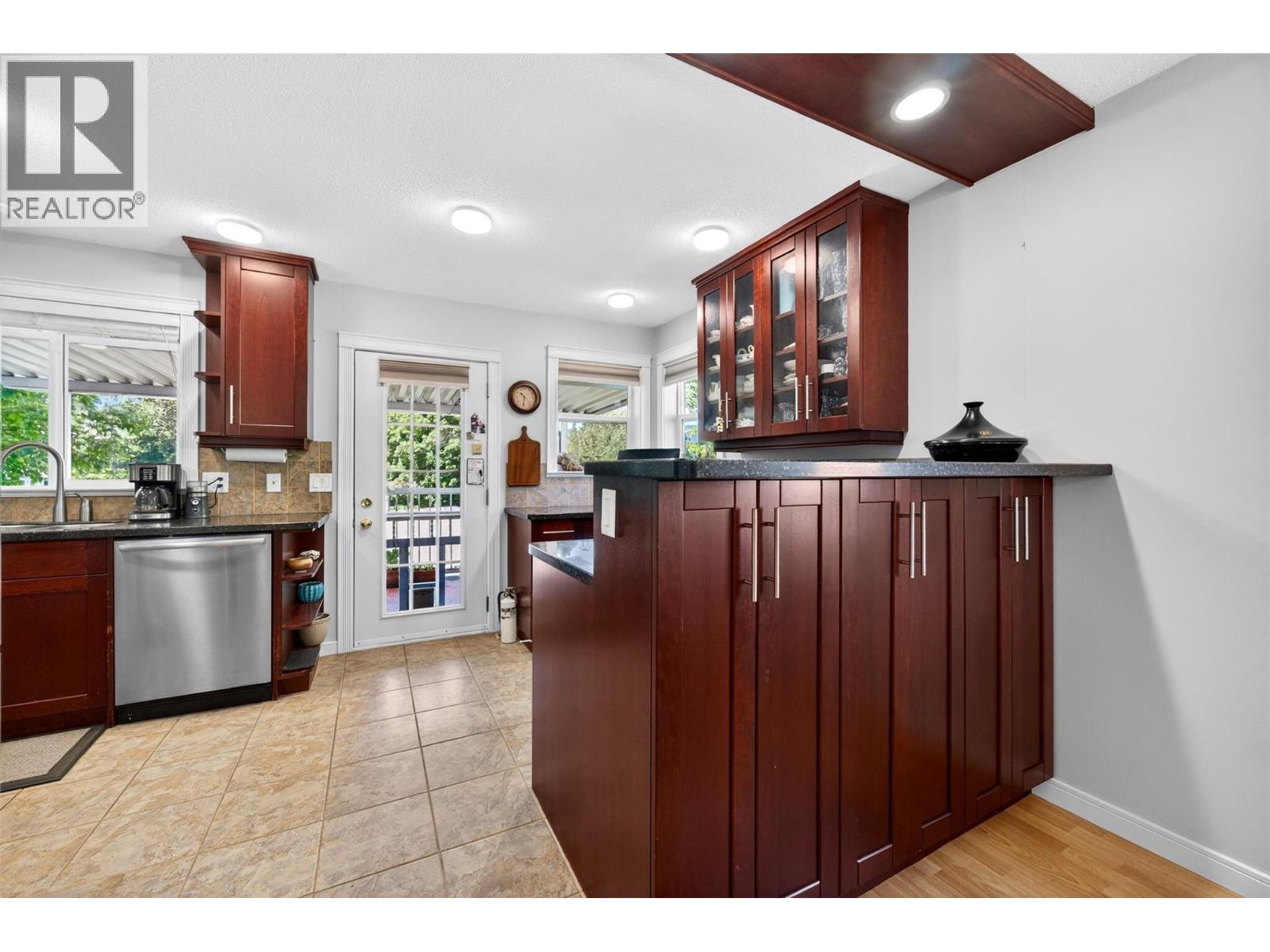 331 17 Street Se, Salmon Arm, British Columbia  V1E 1R7 - Photo 11 - 10390716