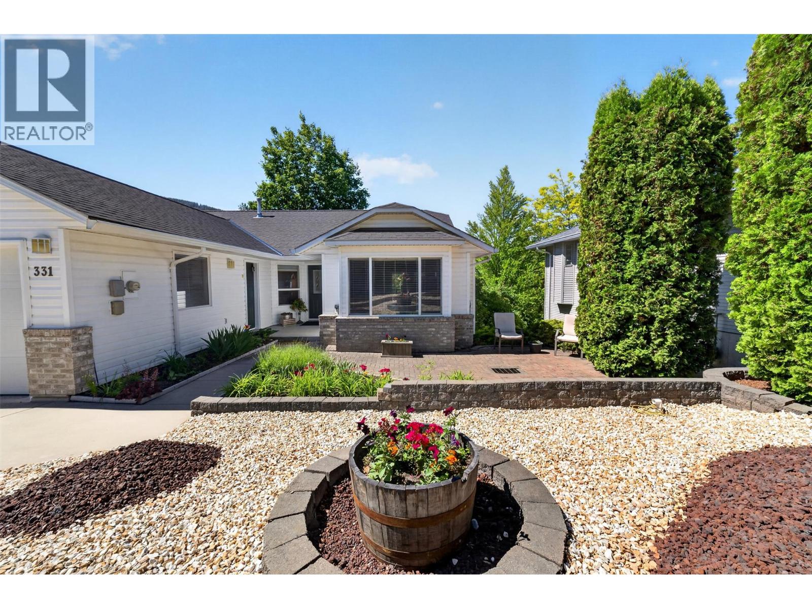 331 17 Street Se, Salmon Arm, British Columbia  V1E 1R7 - Photo 2 - 10390716