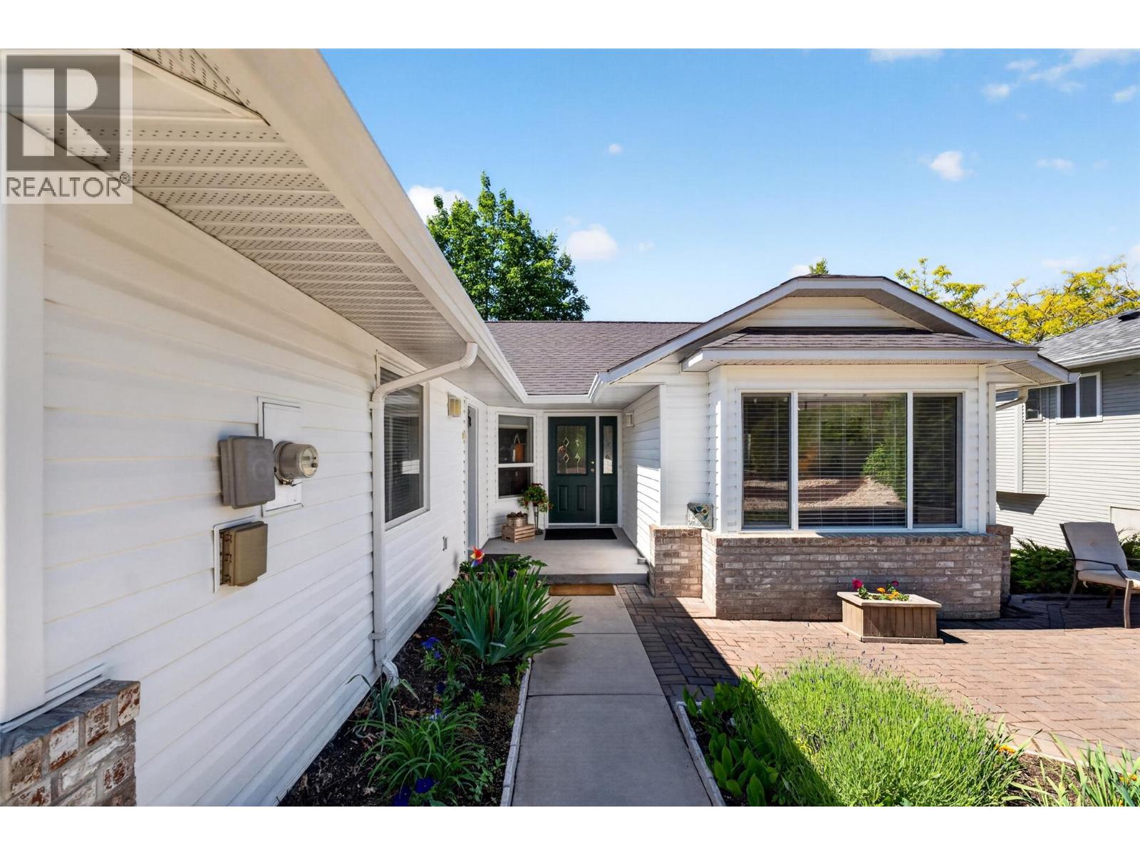 331 17 Street Se, Salmon Arm, British Columbia  V1E 1R7 - Photo 4 - 10390716