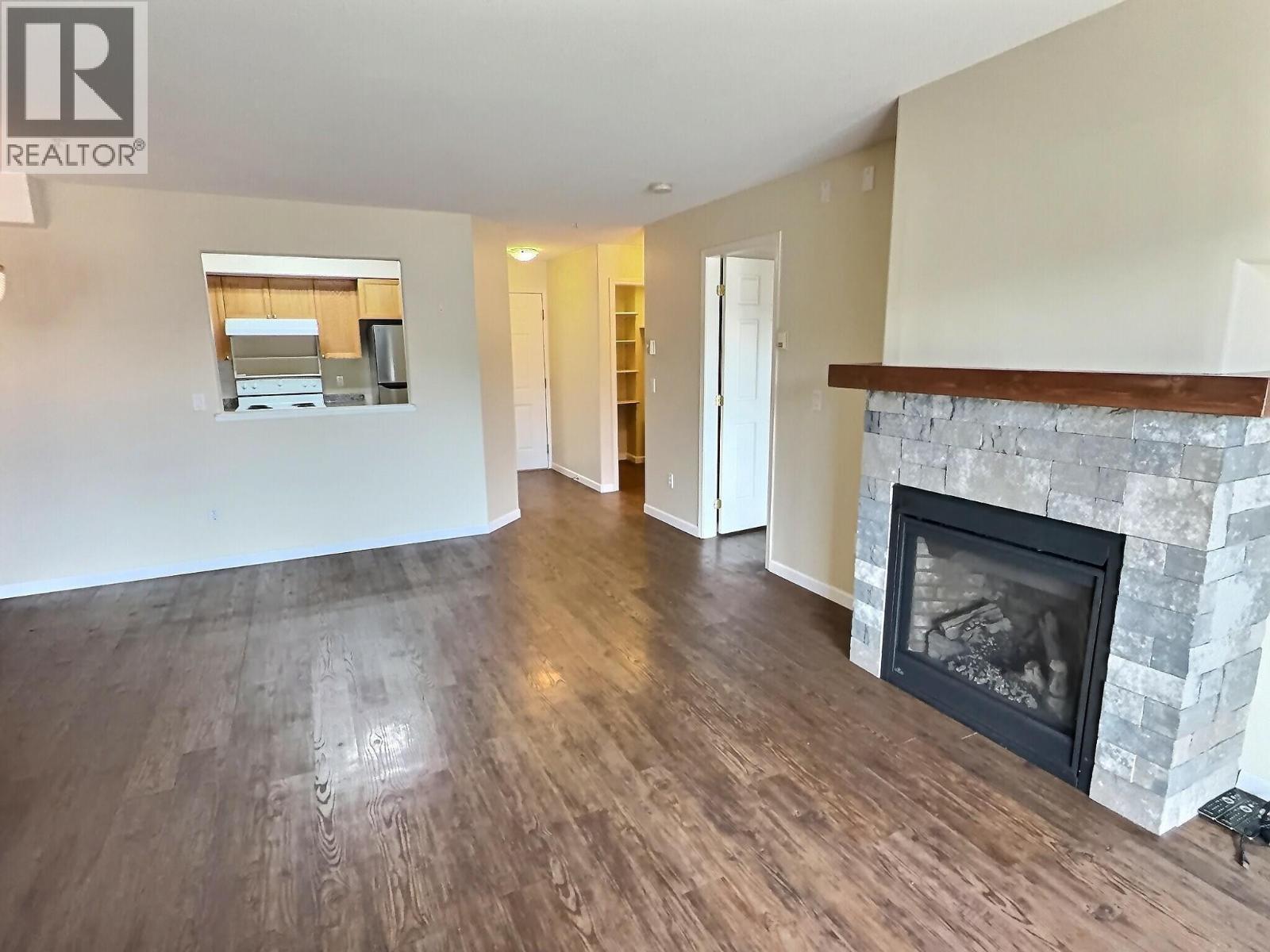 860 Nicolani Drive Unit# 214, Kamloops, British Columbia  V2B 5B3 - Photo 2 - 10390783