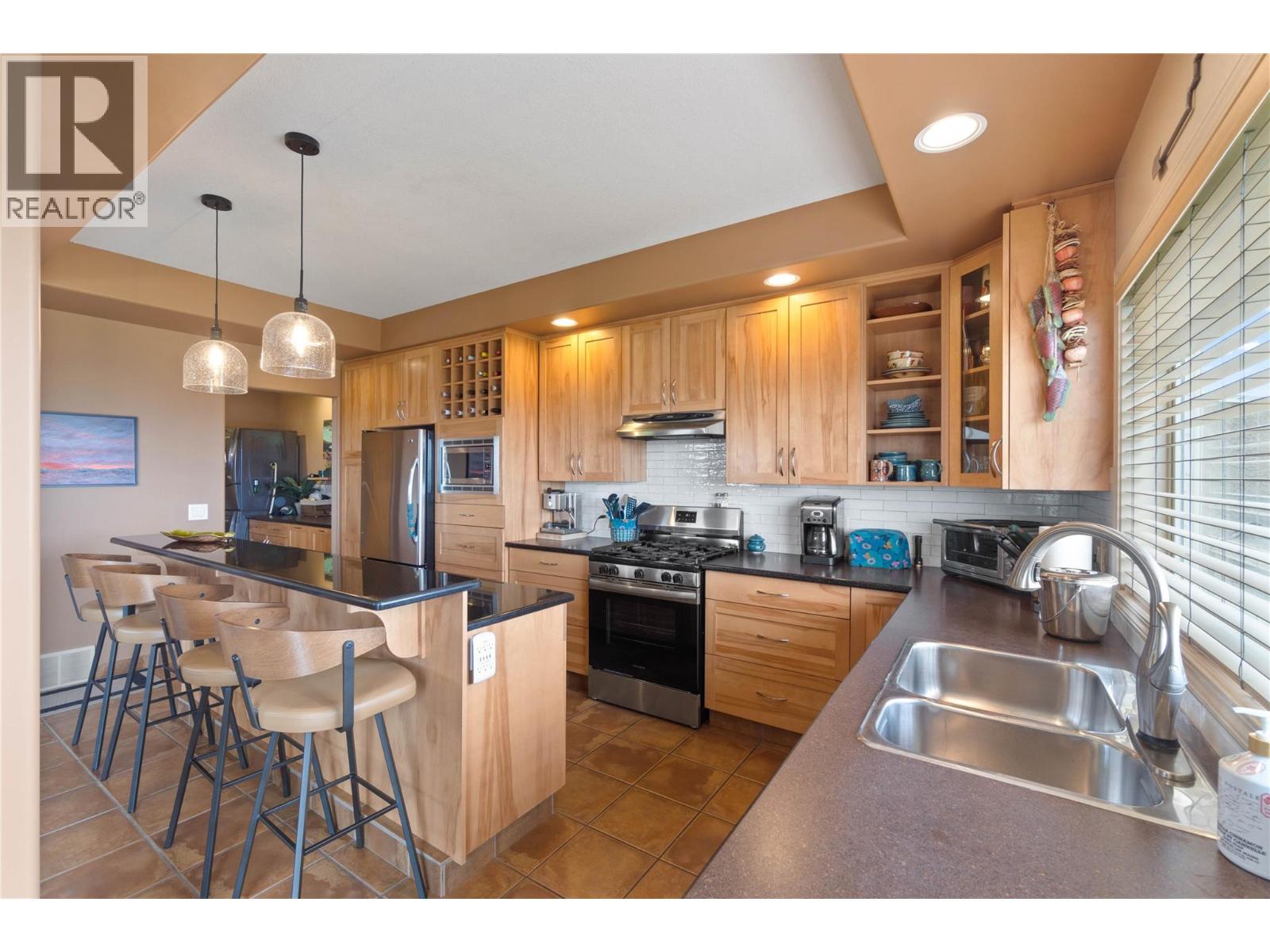 776 Dunrobin Drive Unit# 4, Kamloops, British Columbia  V1S 1X3 - Photo 8 - 10390526