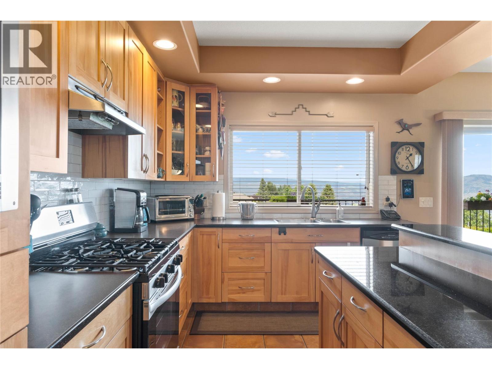 776 Dunrobin Drive Unit# 4, Kamloops, British Columbia  V1S 1X3 - Photo 9 - 10390526