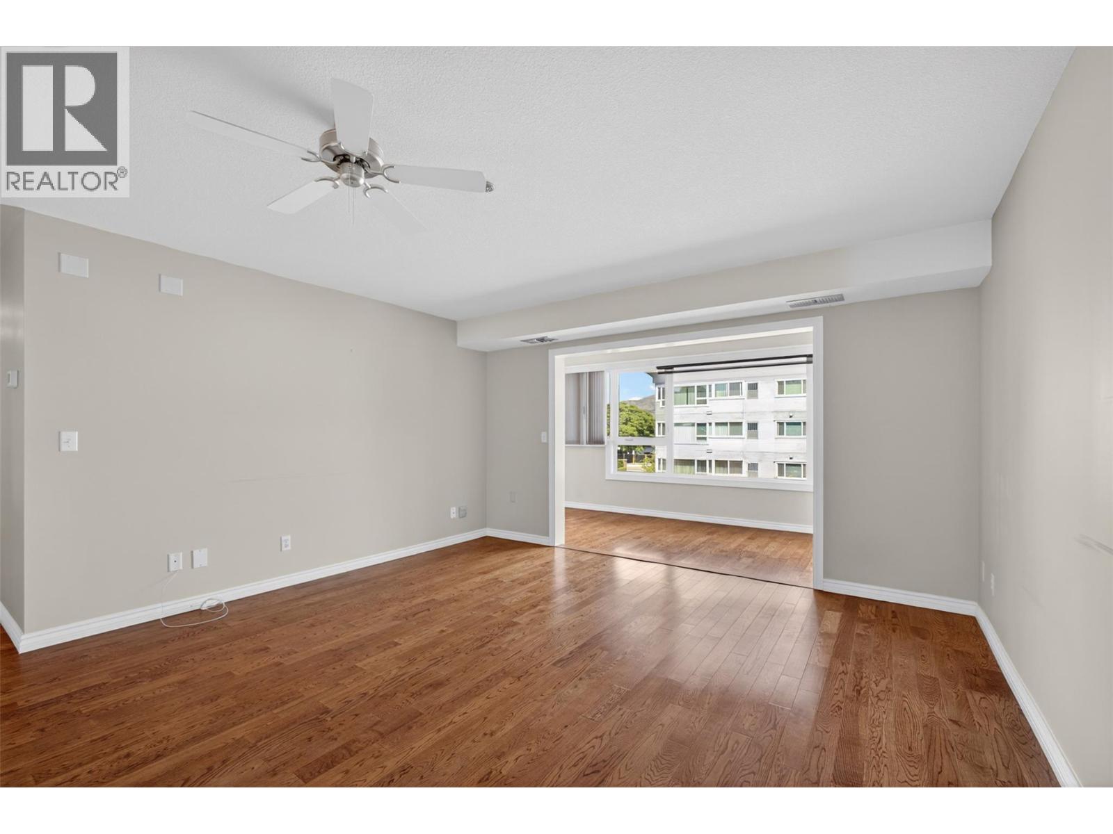1045 Sutherland Avenue Unit# 206, Kelowna, British Columbia  V1Y 5Y1 - Photo 4 - 10387801