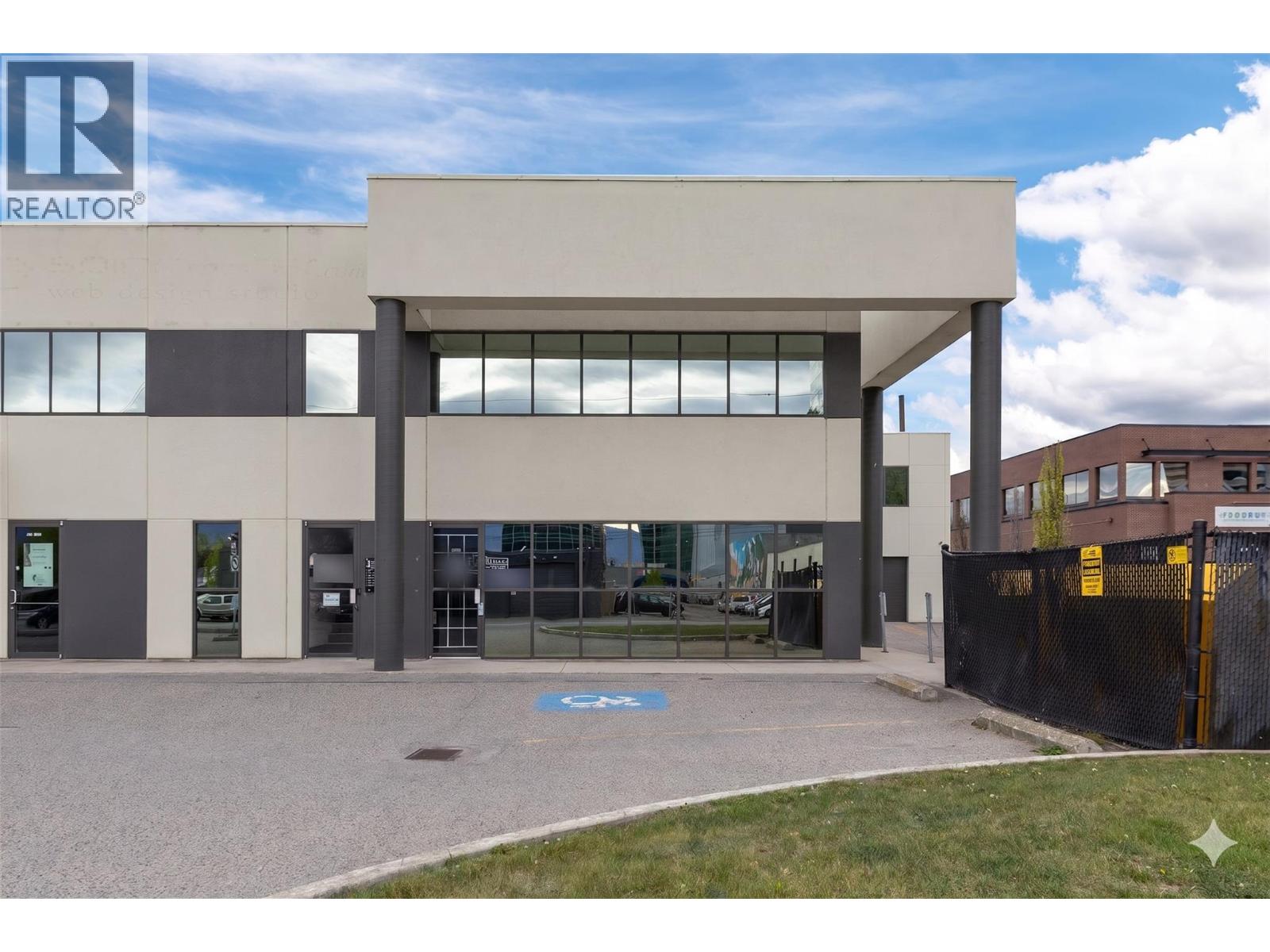 1751 Harvey Avenue Unit# 110, Kelowna, British Columbia  V1Y 6G4 - Photo 3 - 10390393