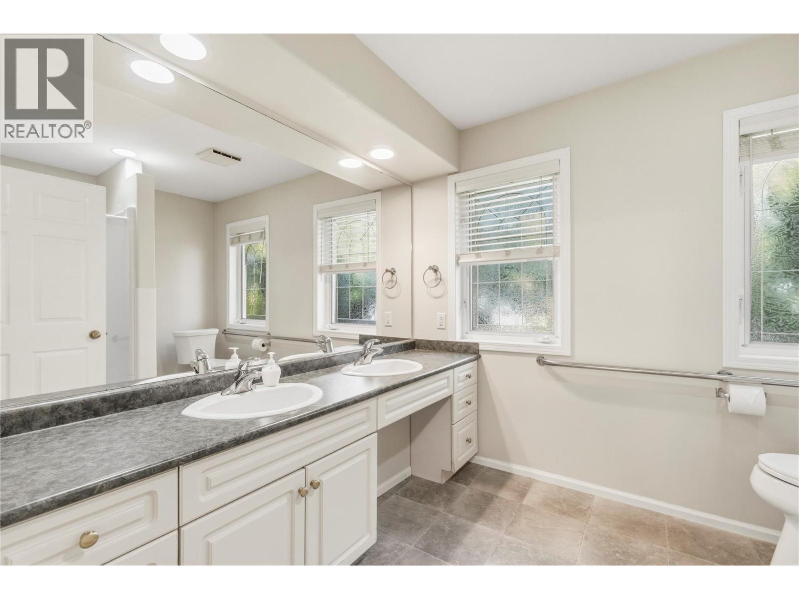 4551 13 Street Ne, Salmon Arm, British Columbia  V1E 1E3 - Photo 37 - 10390922