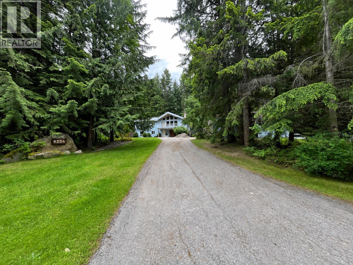 8254 PROCTER EAST Road, procter, British Columbia