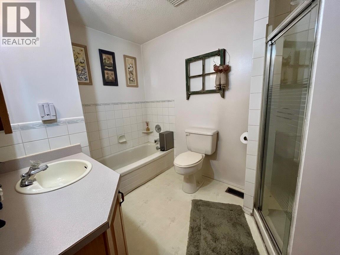 8254 Procter East Road, Procter, British Columbia  V1L 0B6 - Photo 16 - 10390125