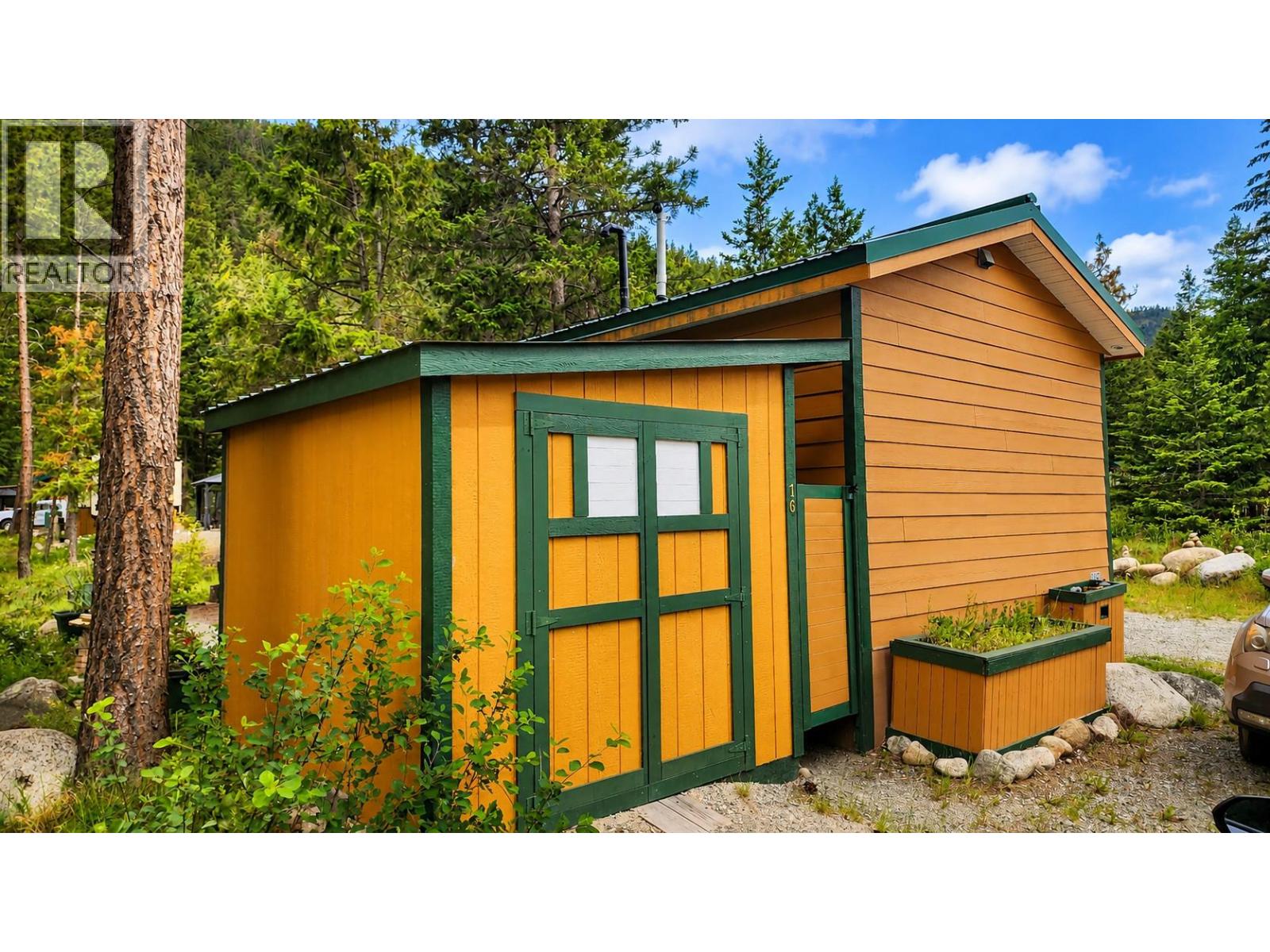 4835 Paradise Valley Drive Unit# 16, peachland, British Columbia