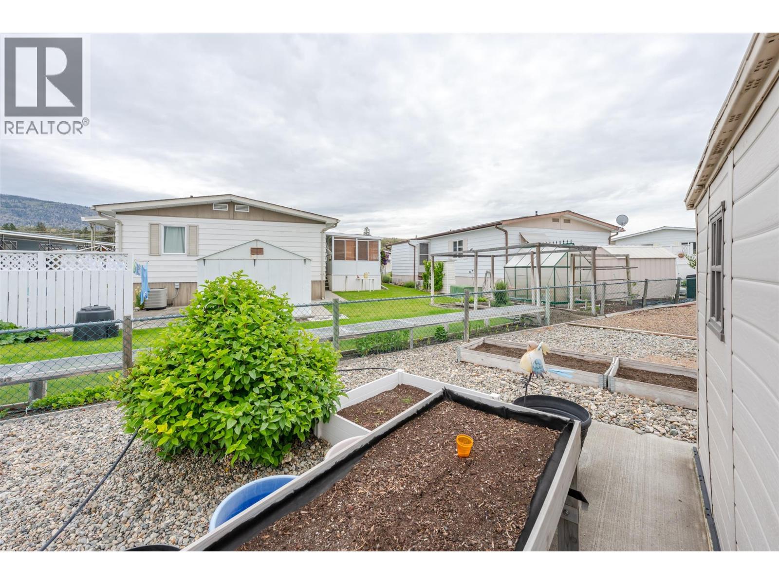 6601 Tucelnuit Drive Unit# 10, Oliver, British Columbia  V0H 1T3 - Photo 8 - 10390701