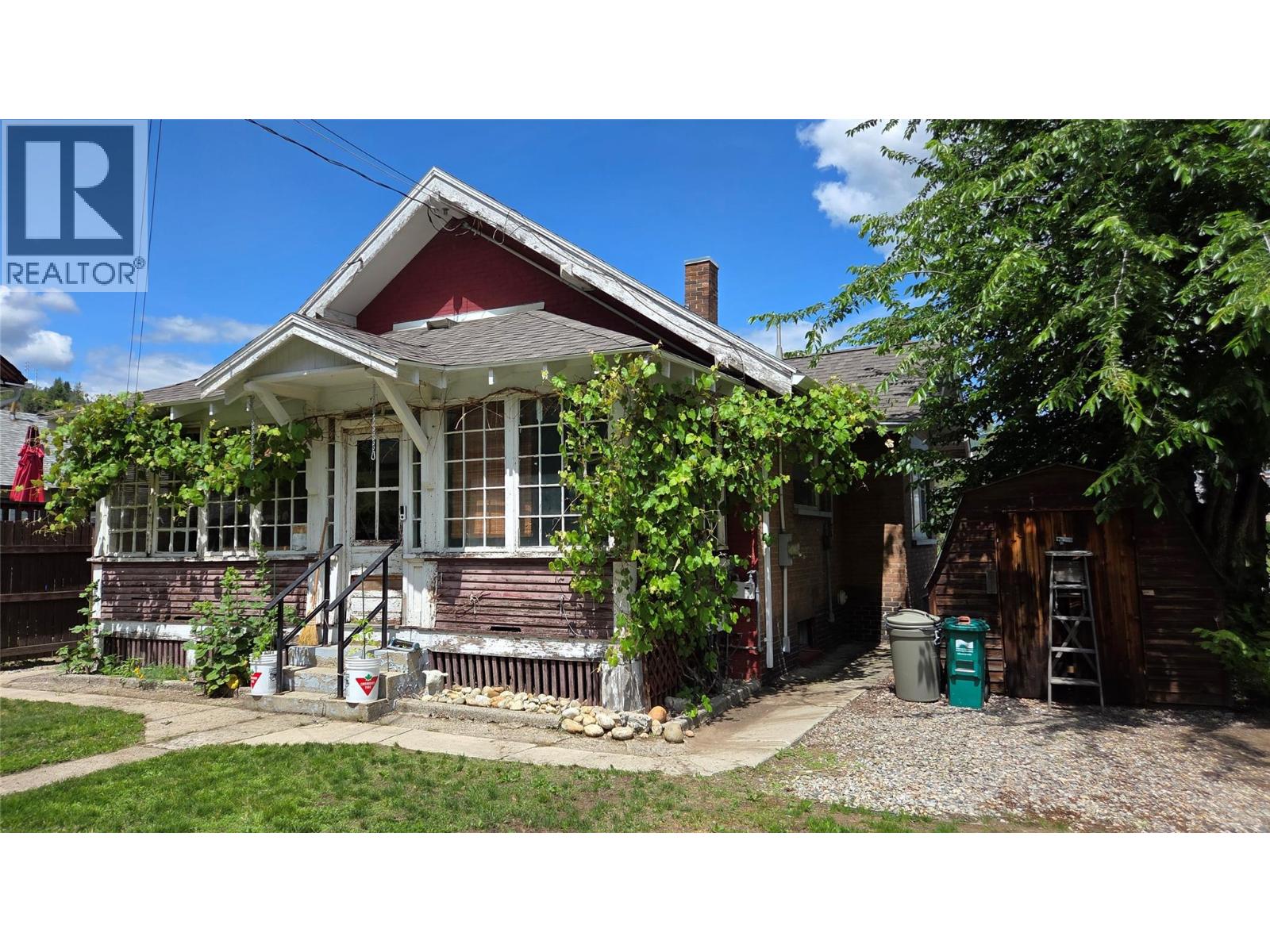 390 Binns Street, Trail, British Columbia  V1R 3L1 - Photo 12 - 10390111