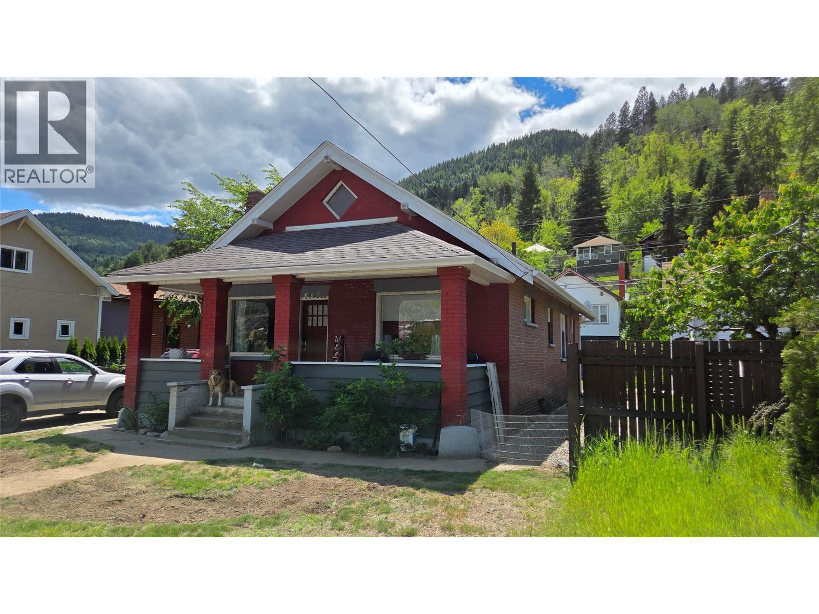 390 Binns Street, Trail, British Columbia  V1R 3L1 - Photo 4 - 10390111