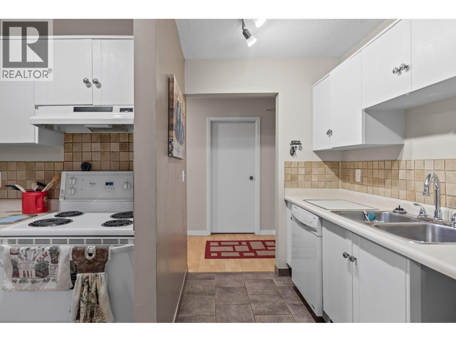 1035 Bernard Avenue Unit# 108, Kelowna, British Columbia  V1Y 6P7 - Photo 4 - 10390952