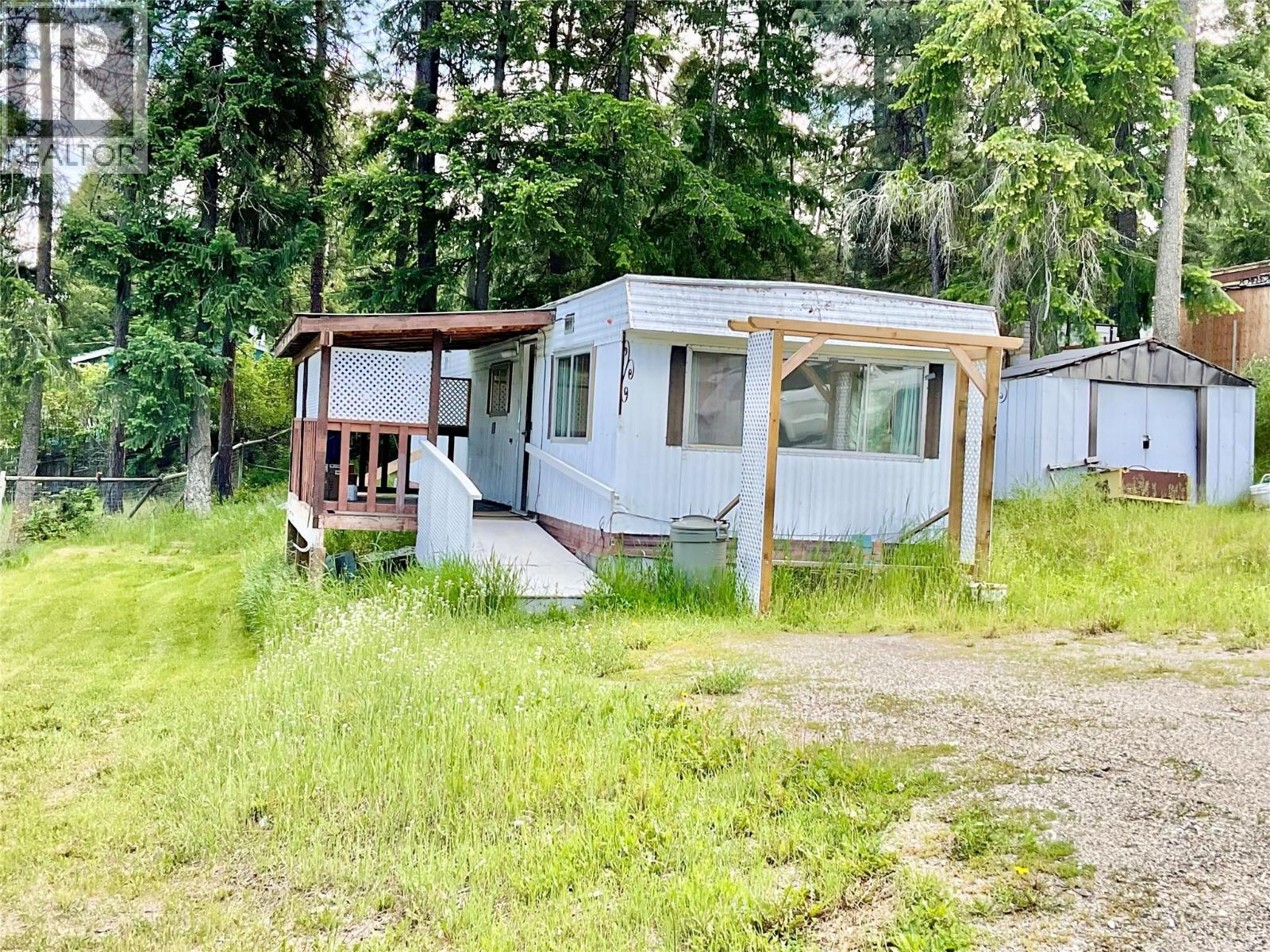 1675 33 Highway Unit# 11, Rock Creek, British Columbia  V0H 1Y0 - Photo 3 - 10390960