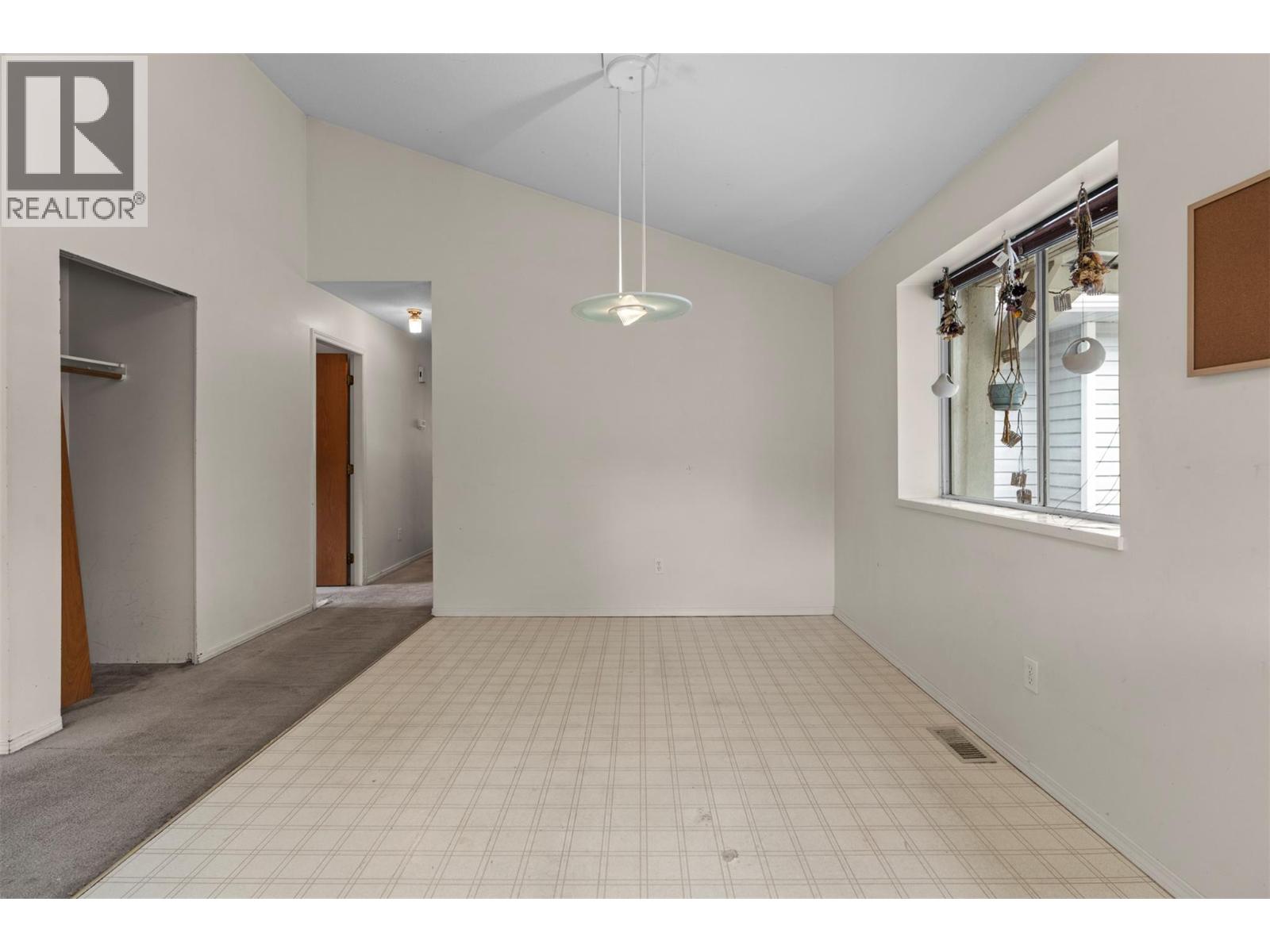 2820 Burns Avenue, Armstrong, British Columbia  V4Y 0G3 - Photo 12 - 10390648