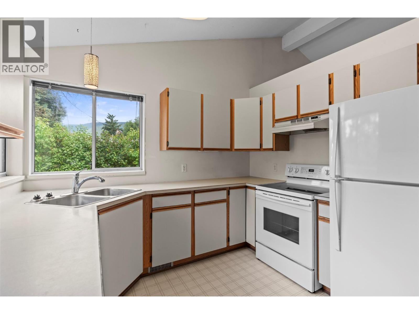 2820 Burns Avenue, Armstrong, British Columbia  V4Y 0G3 - Photo 16 - 10390648