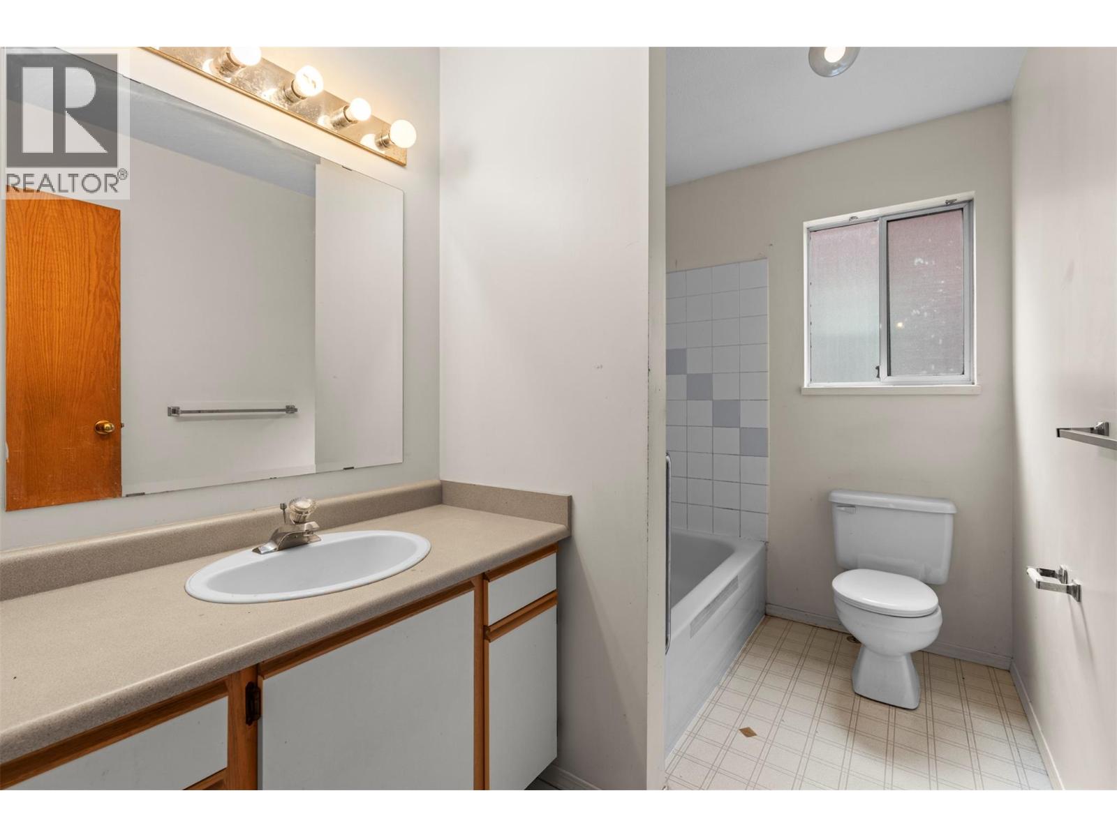 2820 Burns Avenue, Armstrong, British Columbia  V4Y 0G3 - Photo 21 - 10390648