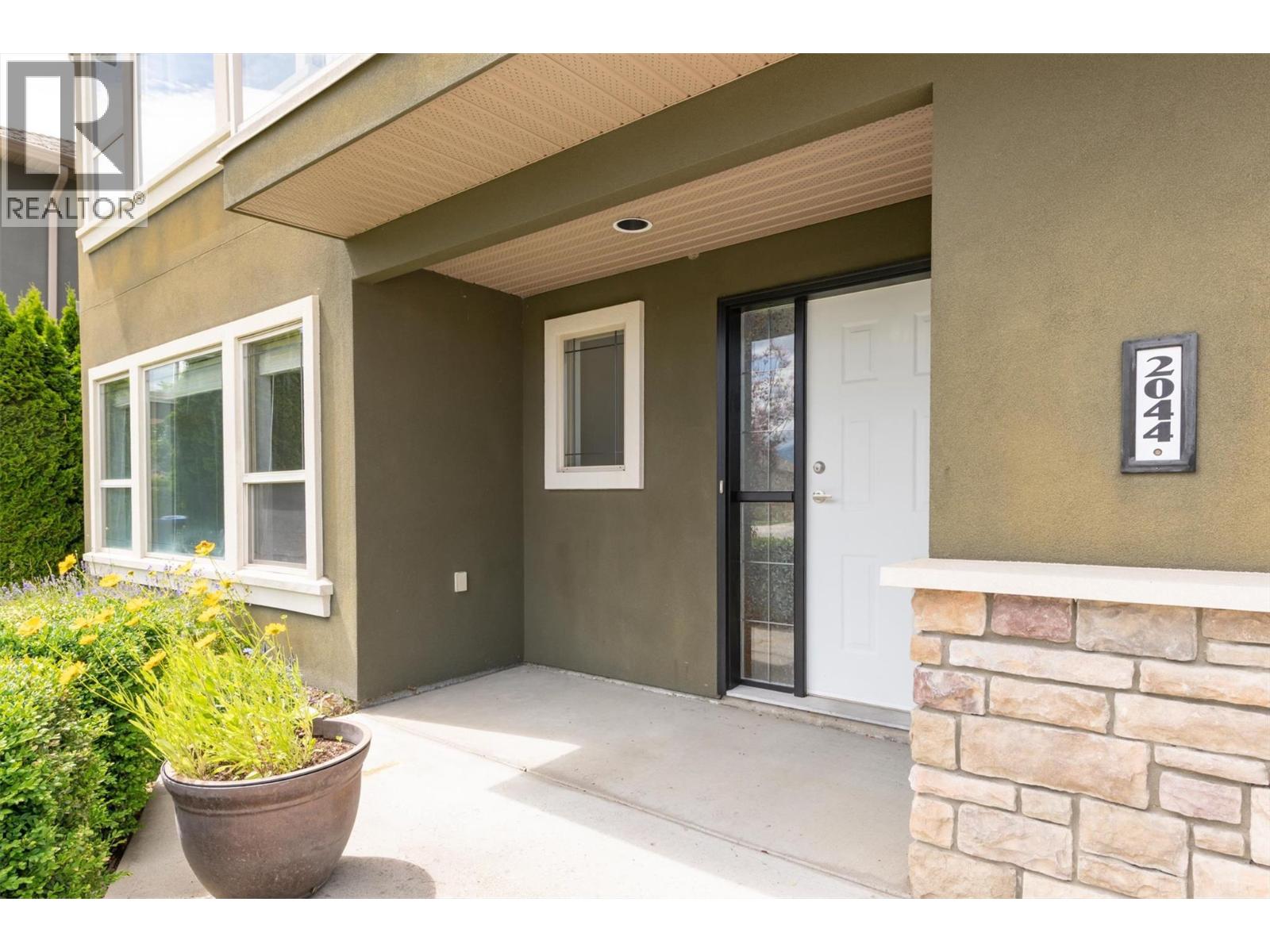 2044 Spyglass Way, West Kelowna, British Columbia  V1Z 3Z7 - Photo 4 - 10390950