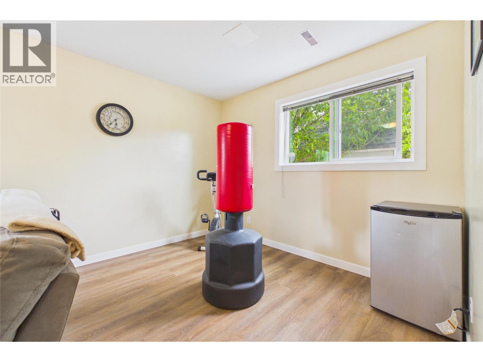 148 Troy Place, Penticton, British Columbia  V2A 7L5 - Photo 5 - 10390979