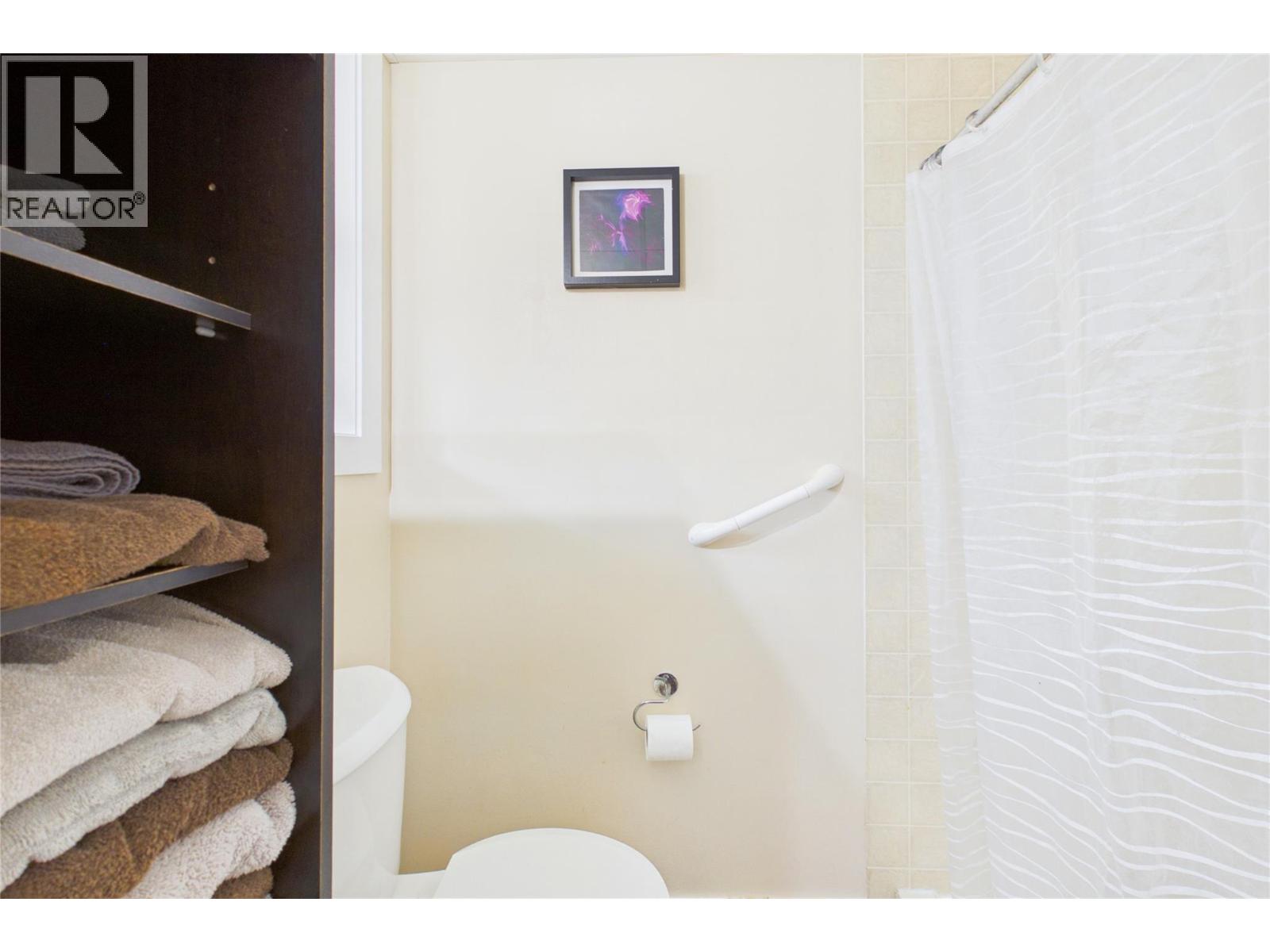 148 Troy Place, Penticton, British Columbia  V2A 7L5 - Photo 6 - 10390979