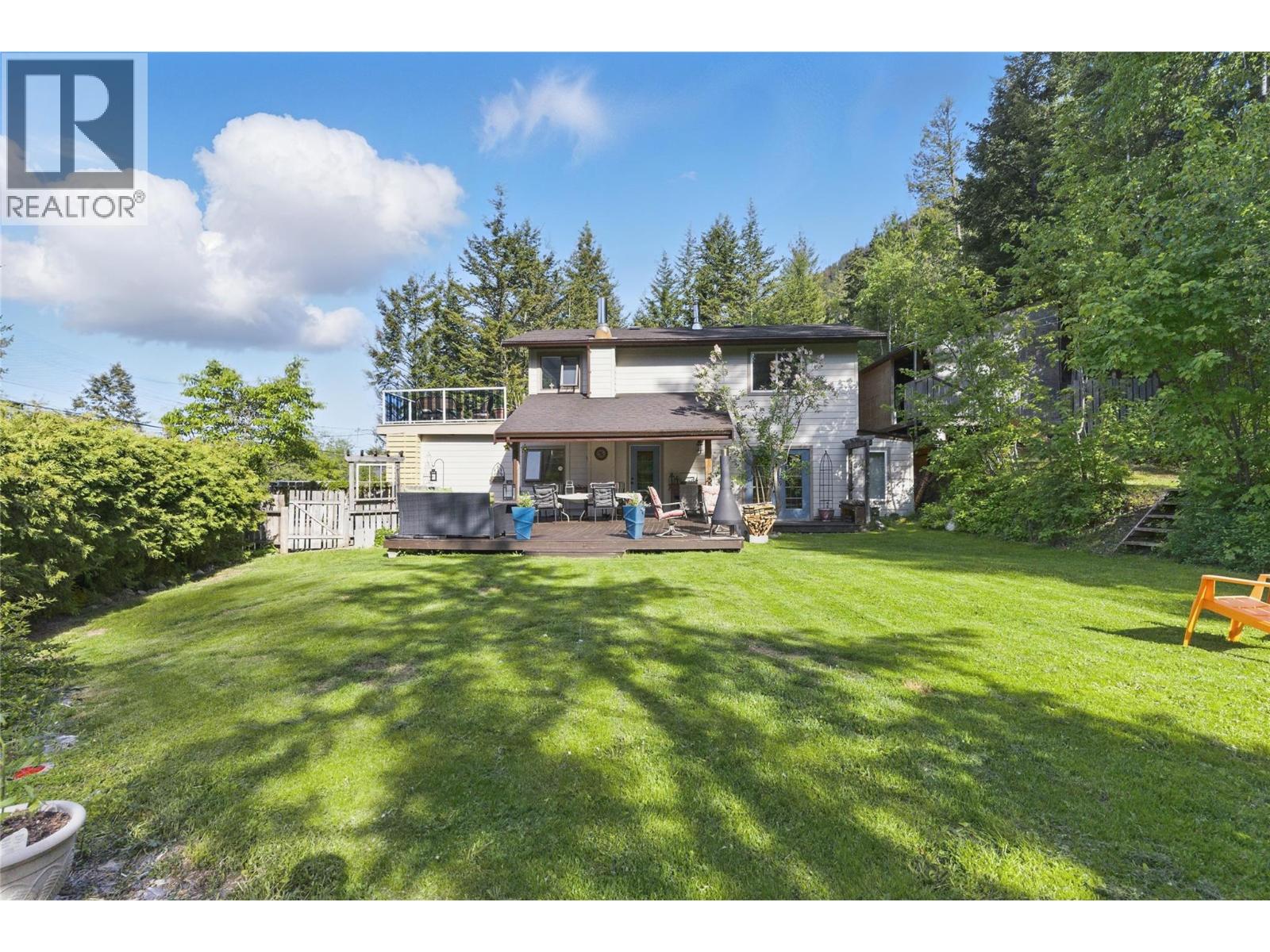2250 Paul Lake Road, Kamloops, British Columbia  V2H 1N9 - Photo 11 - 10389197