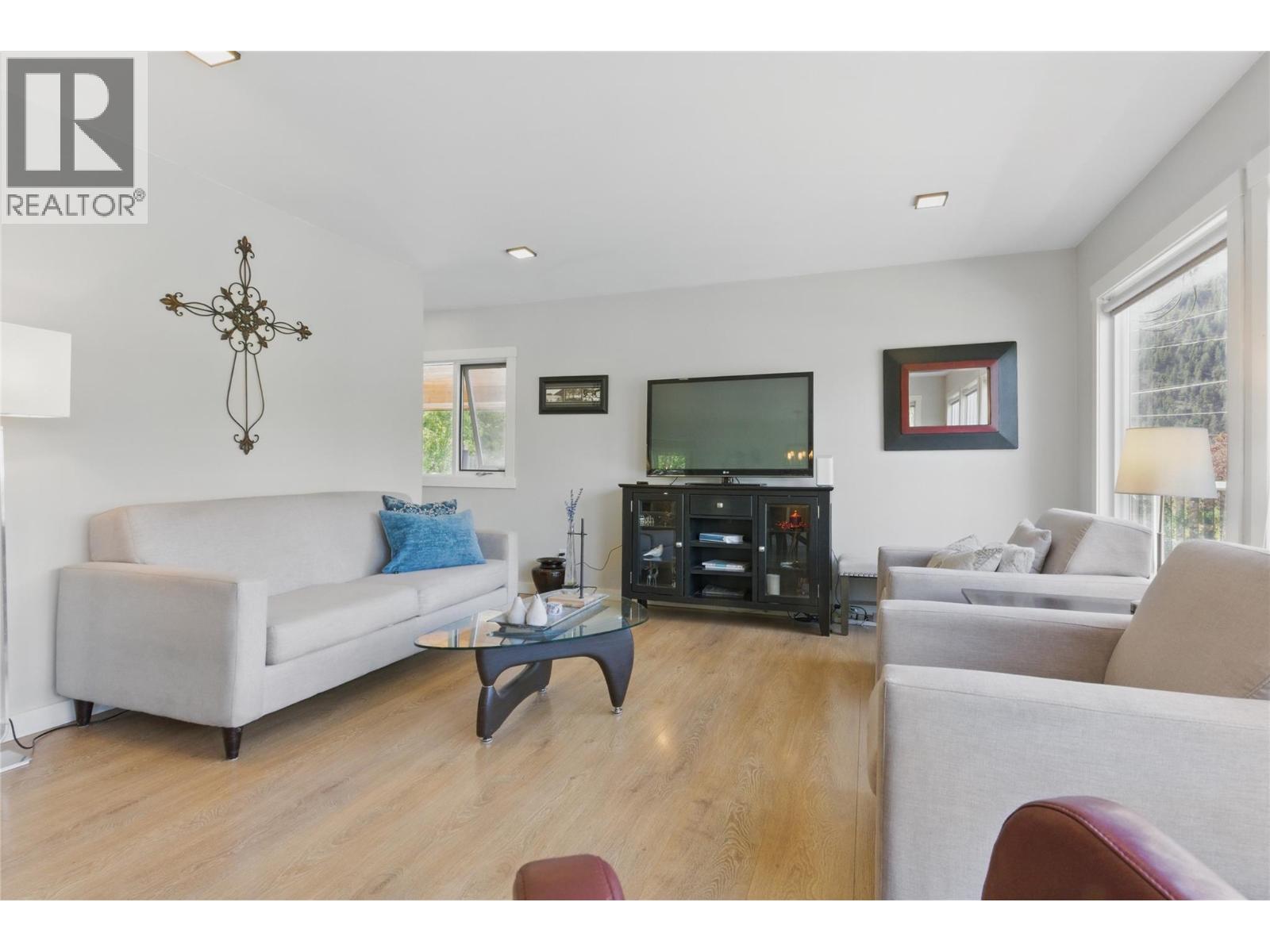 2250 Paul Lake Road, Kamloops, British Columbia  V2H 1N9 - Photo 16 - 10389197