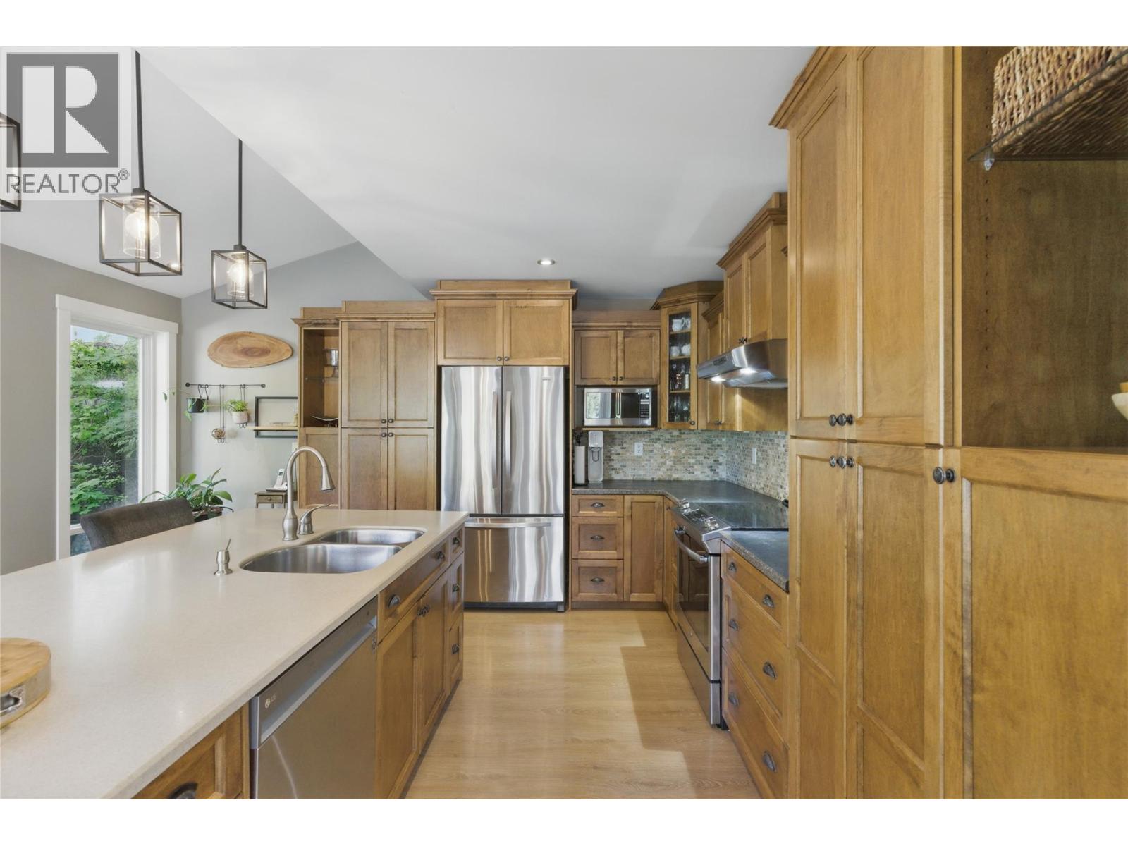 2250 Paul Lake Road, Kamloops, British Columbia  V2H 1N9 - Photo 19 - 10389197
