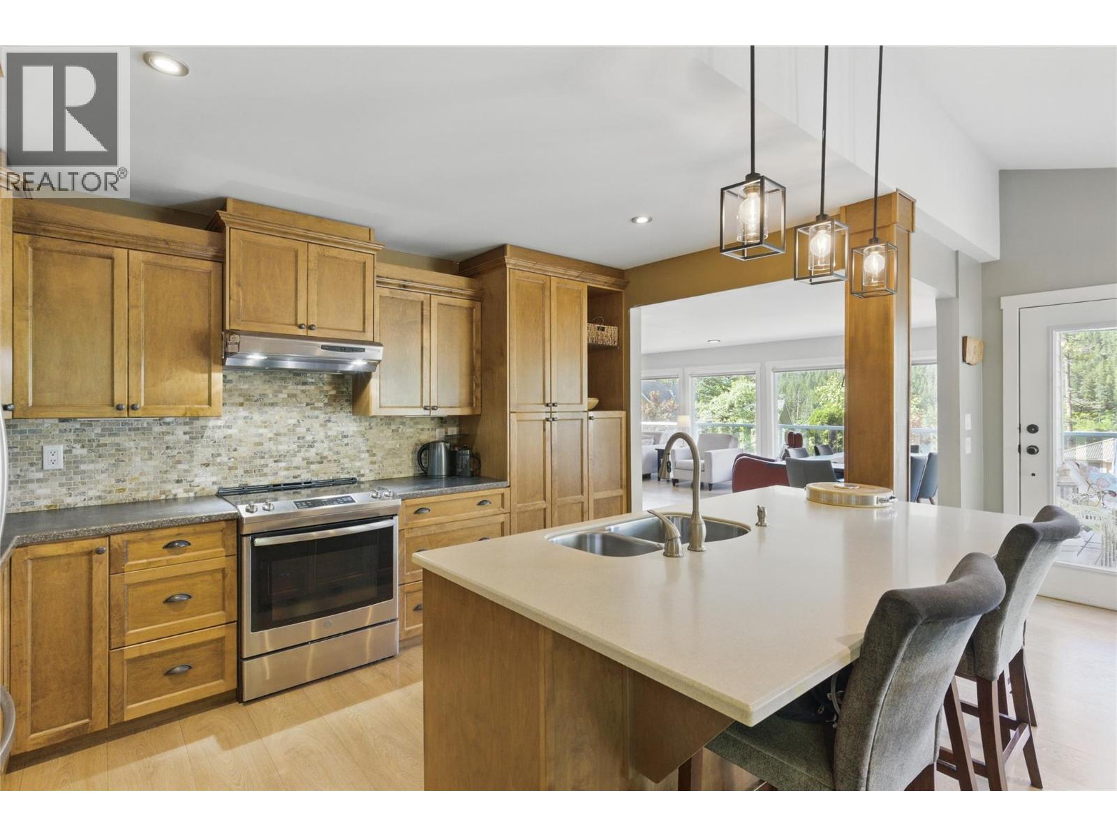 2250 Paul Lake Road, Kamloops, British Columbia  V2H 1N9 - Photo 20 - 10389197