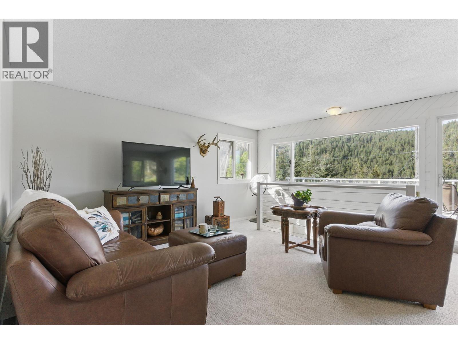 2250 Paul Lake Road, Kamloops, British Columbia  V2H 1N9 - Photo 32 - 10389197
