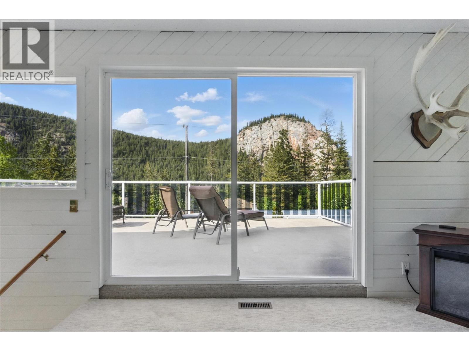 2250 Paul Lake Road, Kamloops, British Columbia  V2H 1N9 - Photo 33 - 10389197
