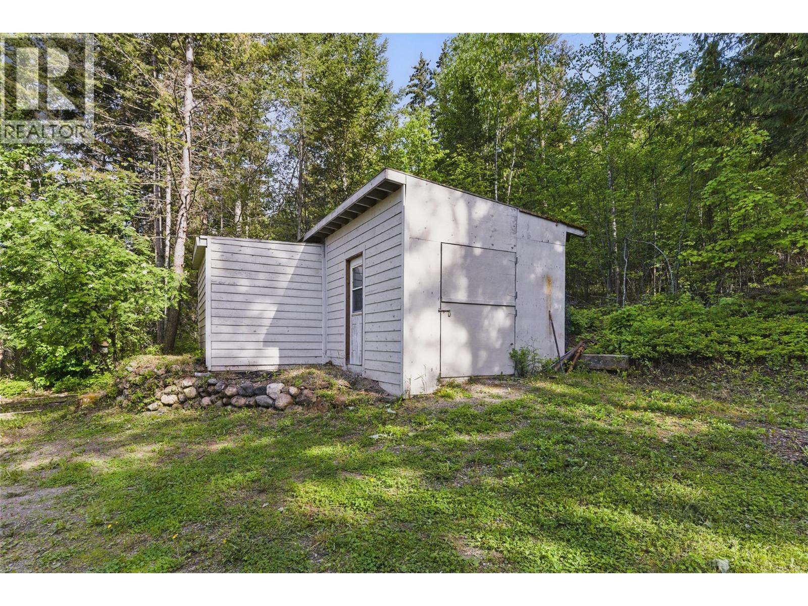 2250 Paul Lake Road, Kamloops, British Columbia  V2H 1N9 - Photo 39 - 10389197