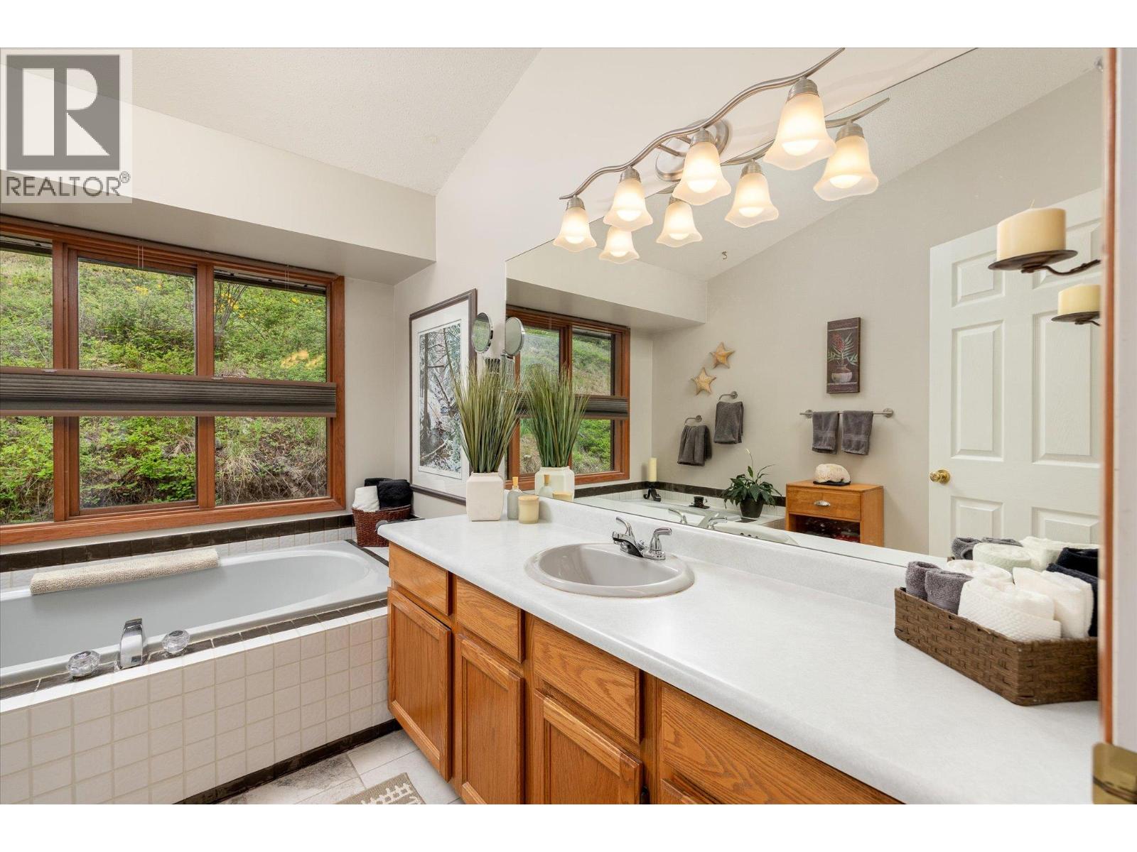 16455 Commonage Road, Lake Country, British Columbia  V4V 1B3 - Photo 25 - 10390855