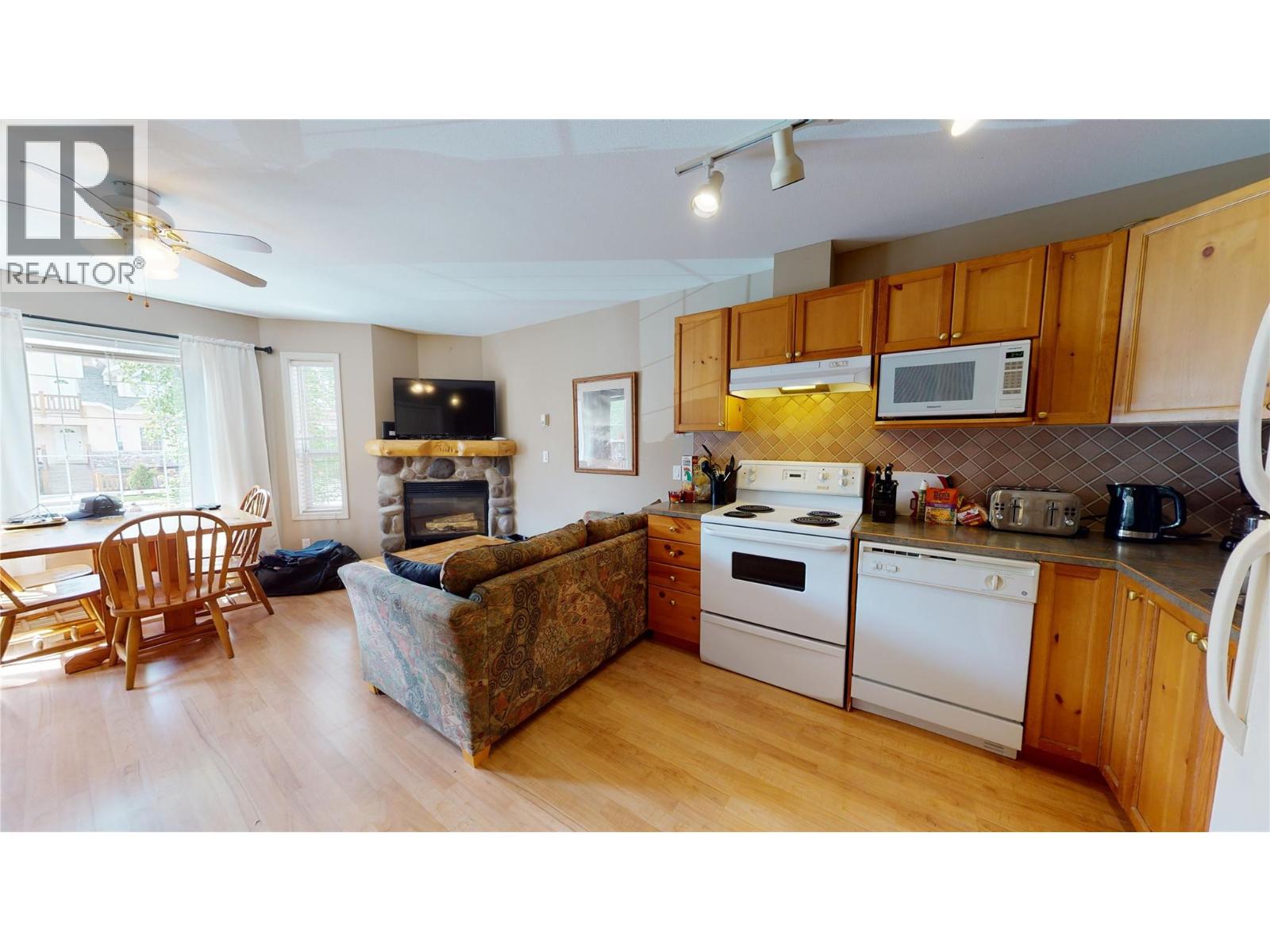 1300 Riverside Way Unit# 1326, Fernie, British Columbia  V0B 1M7 - Photo 14 - 10390571