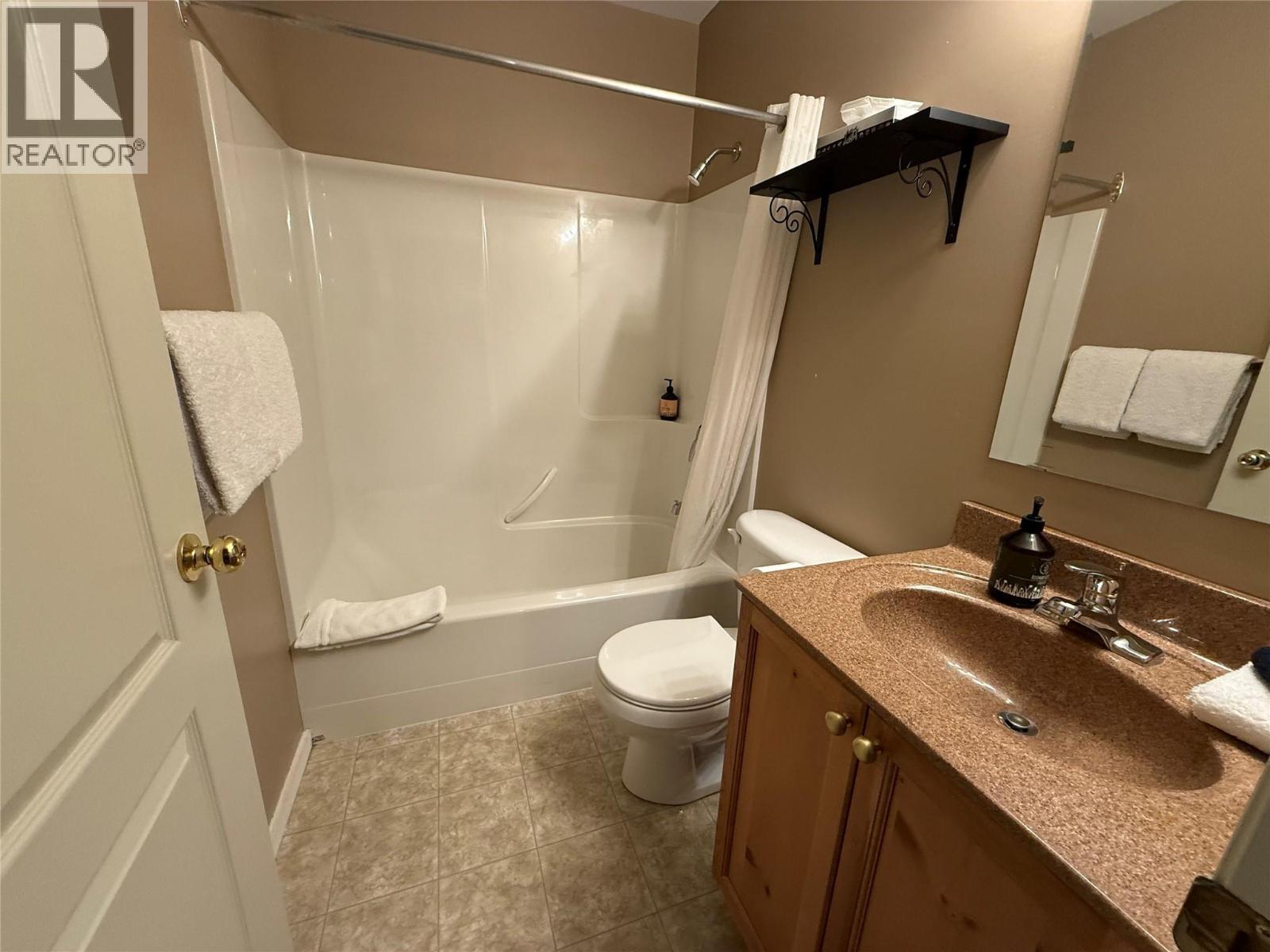 1300 Riverside Way Unit# 1326, Fernie, British Columbia  V0B 1M7 - Photo 19 - 10390571