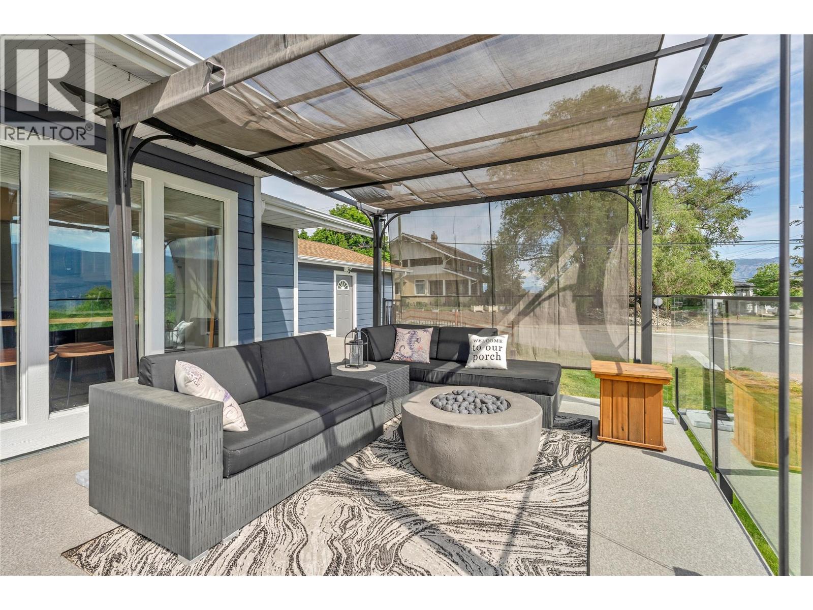 5319 White Street, Summerland, British Columbia  V0H 1Z7 - Photo 3 - 10390304