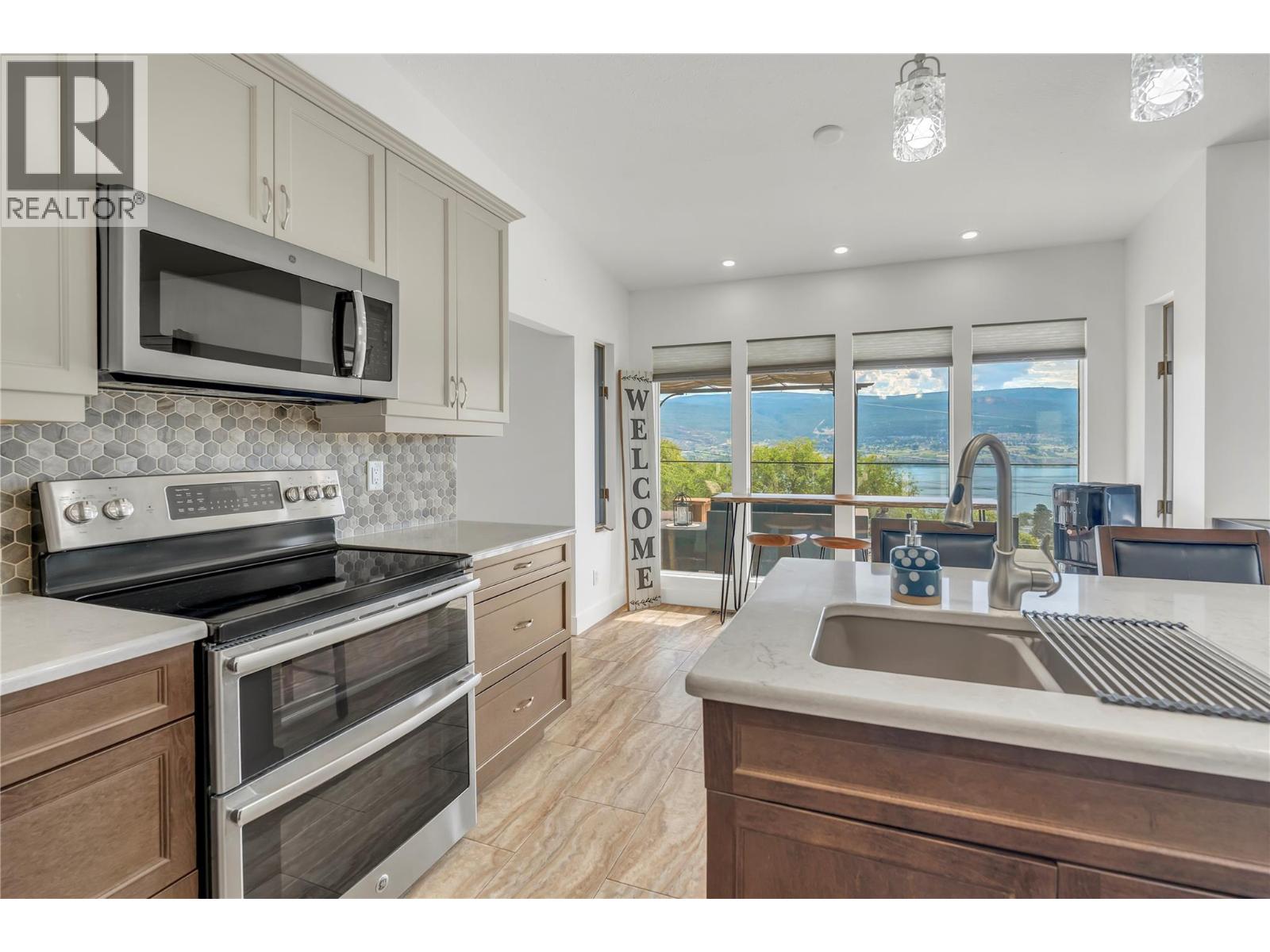 5319 White Street, Summerland, British Columbia  V0H 1Z7 - Photo 5 - 10390304