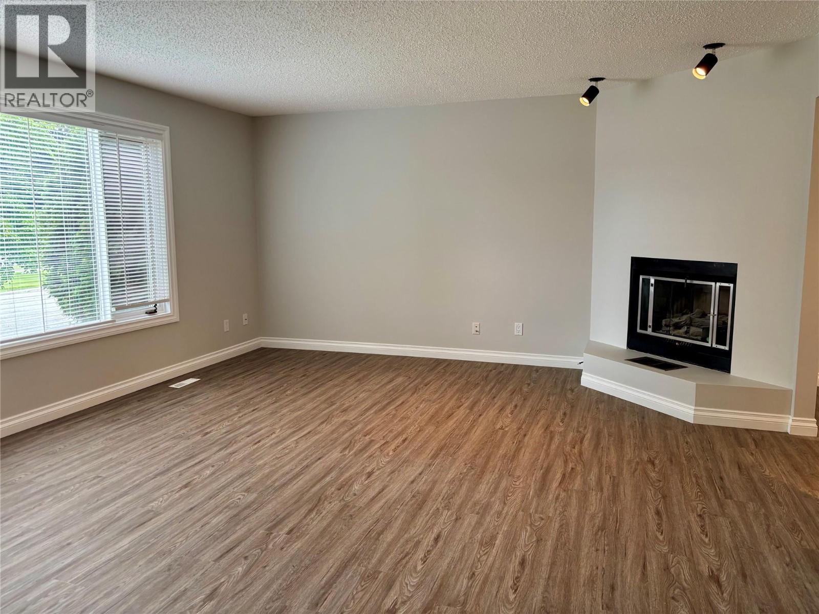 1505 13th Avenue S, Cranbrook, British Columbia  V1C 5K1 - Photo 4 - 10390905