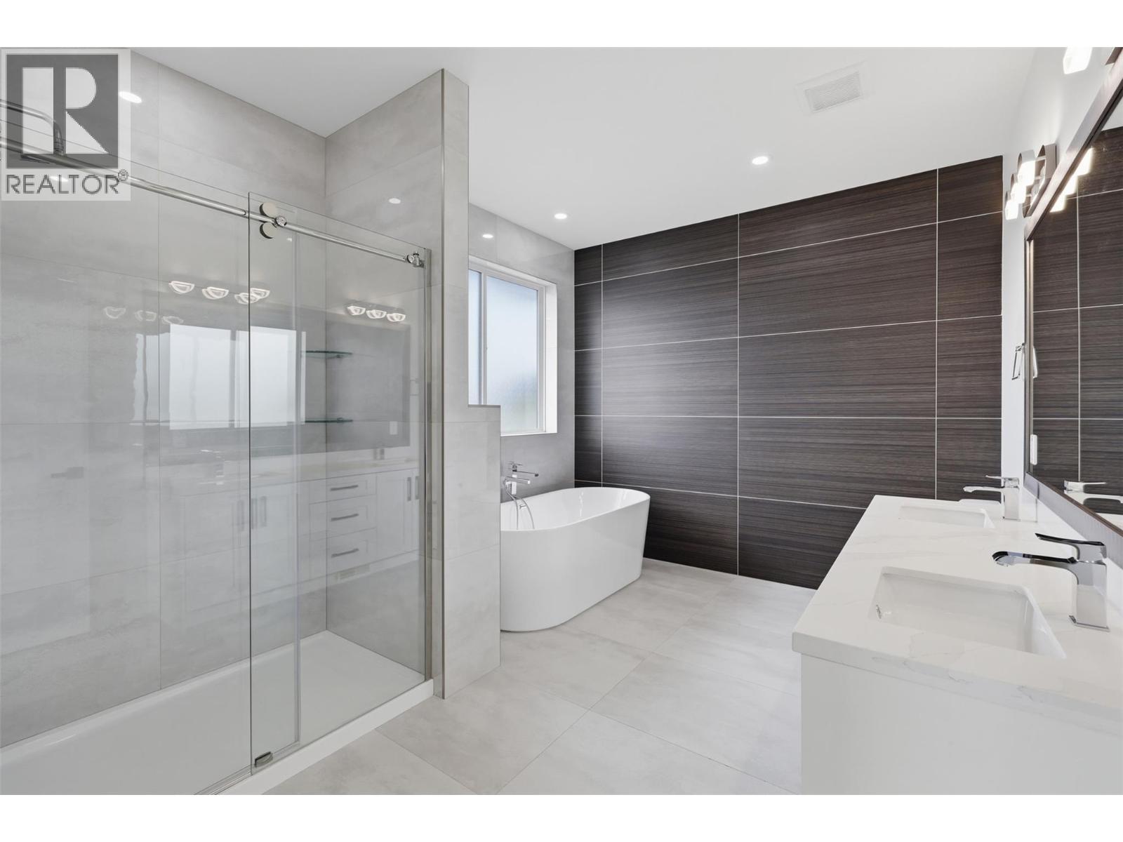 3100 Kicking Horse Drive Unit# 3, Kamloops, British Columbia  V2E 0B8 - Photo 43 - 10390831