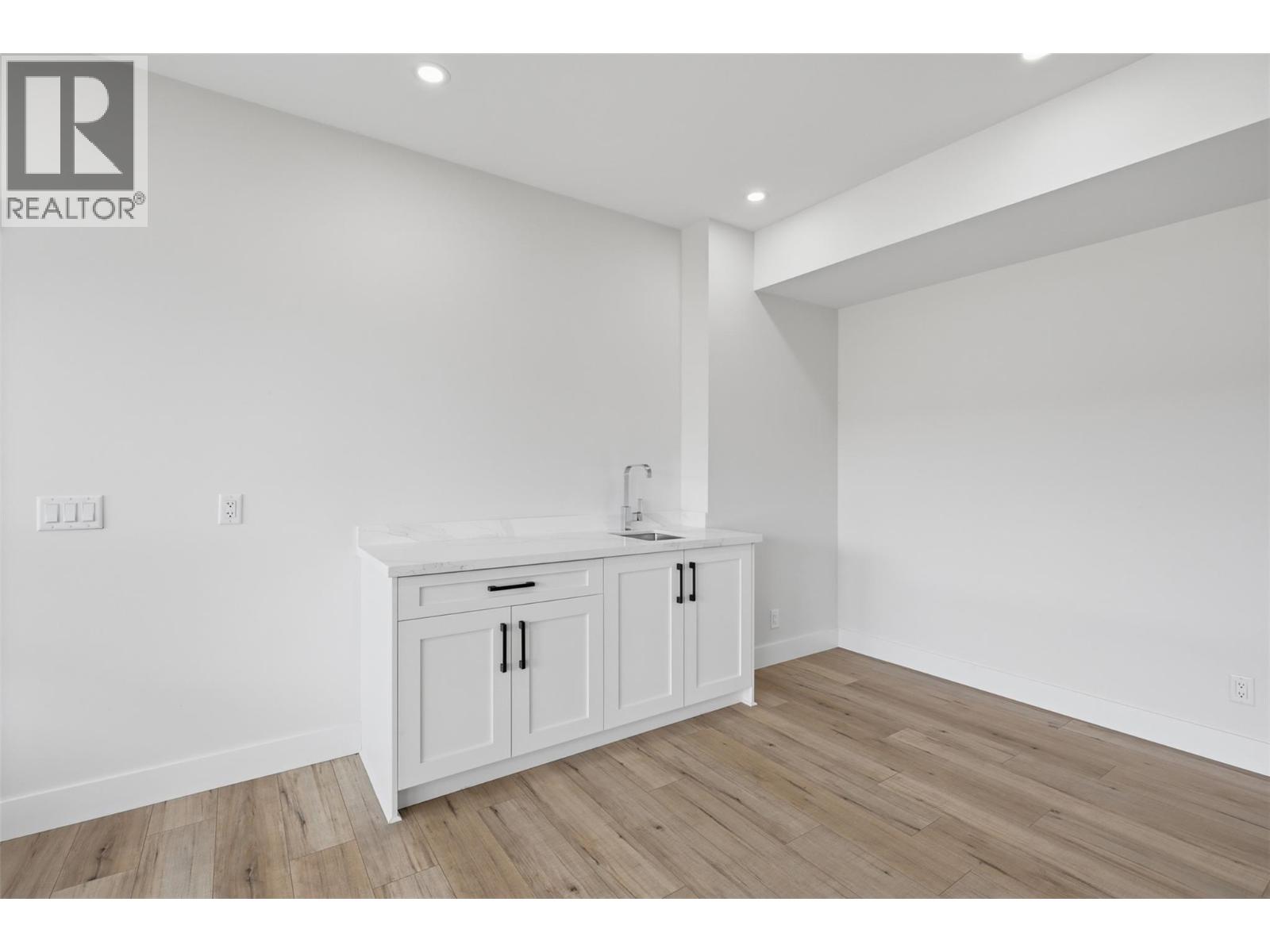 3100 Kicking Horse Drive Unit# 3, Kamloops, British Columbia  V2E 0B8 - Photo 56 - 10390831