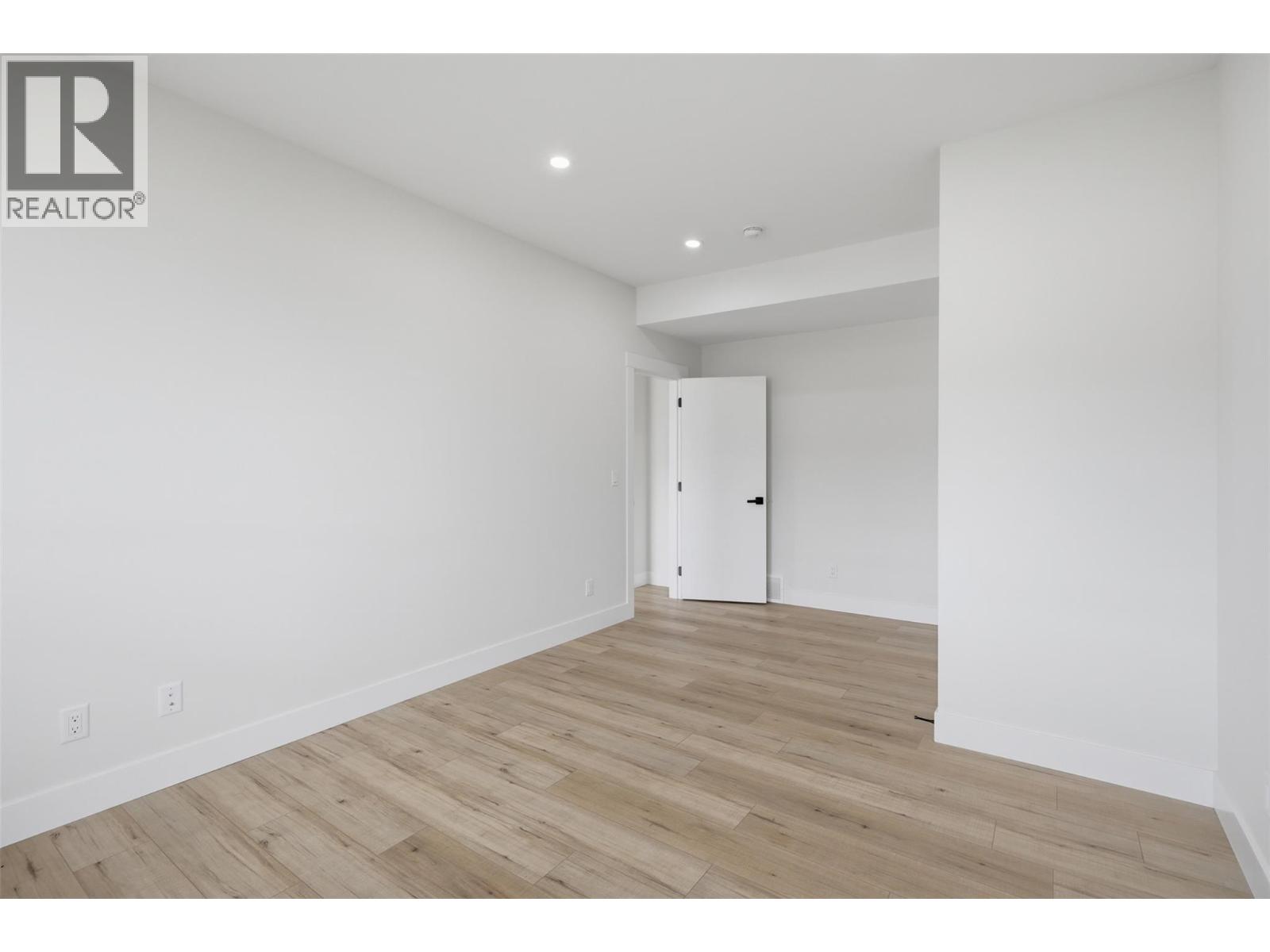 3100 Kicking Horse Drive Unit# 3, Kamloops, British Columbia  V2E 0B8 - Photo 66 - 10390831