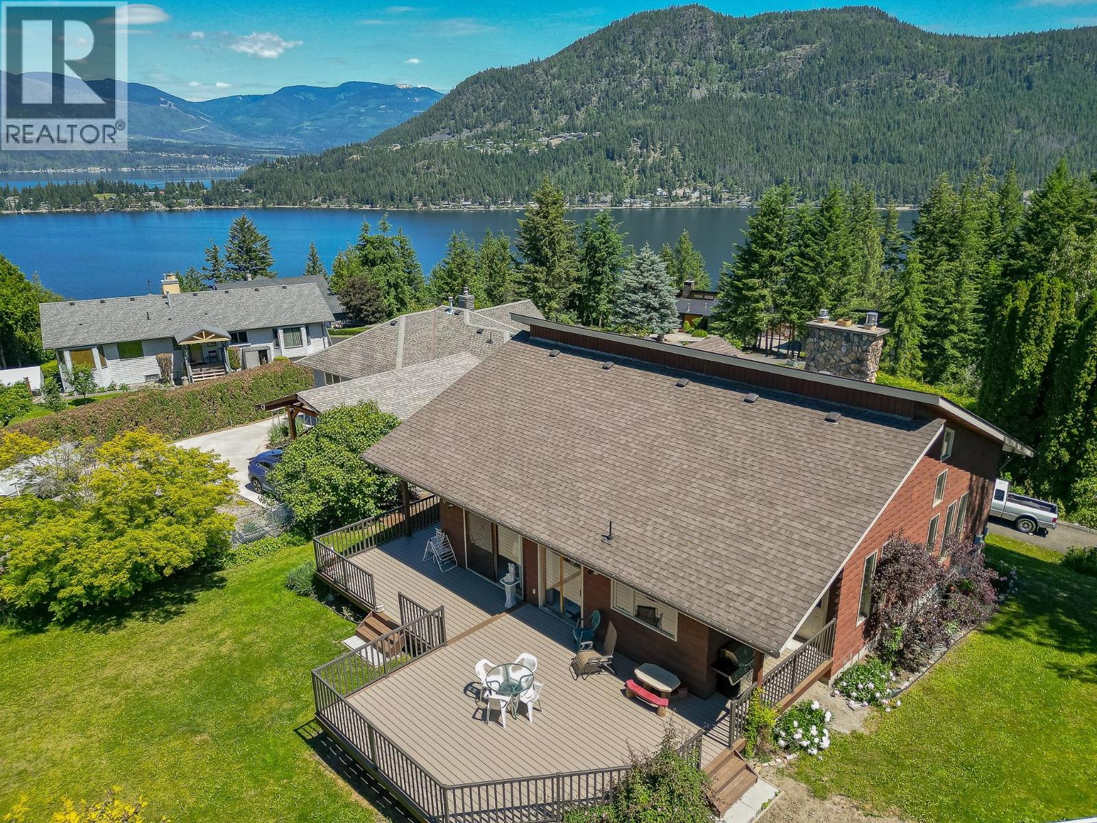 2392 Mt Tuam Crescent, blind bay, British Columbia