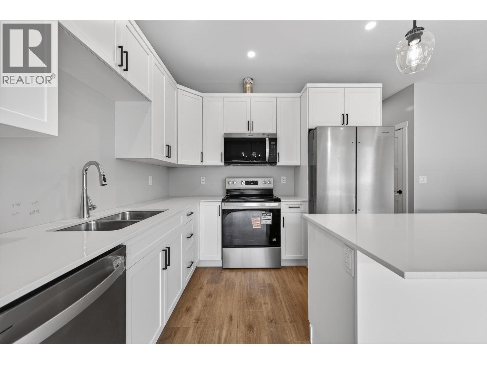 3279 A Schubert Road, Kamloops, British Columbia  V2B 6Y4 - Photo 10 - 10390983