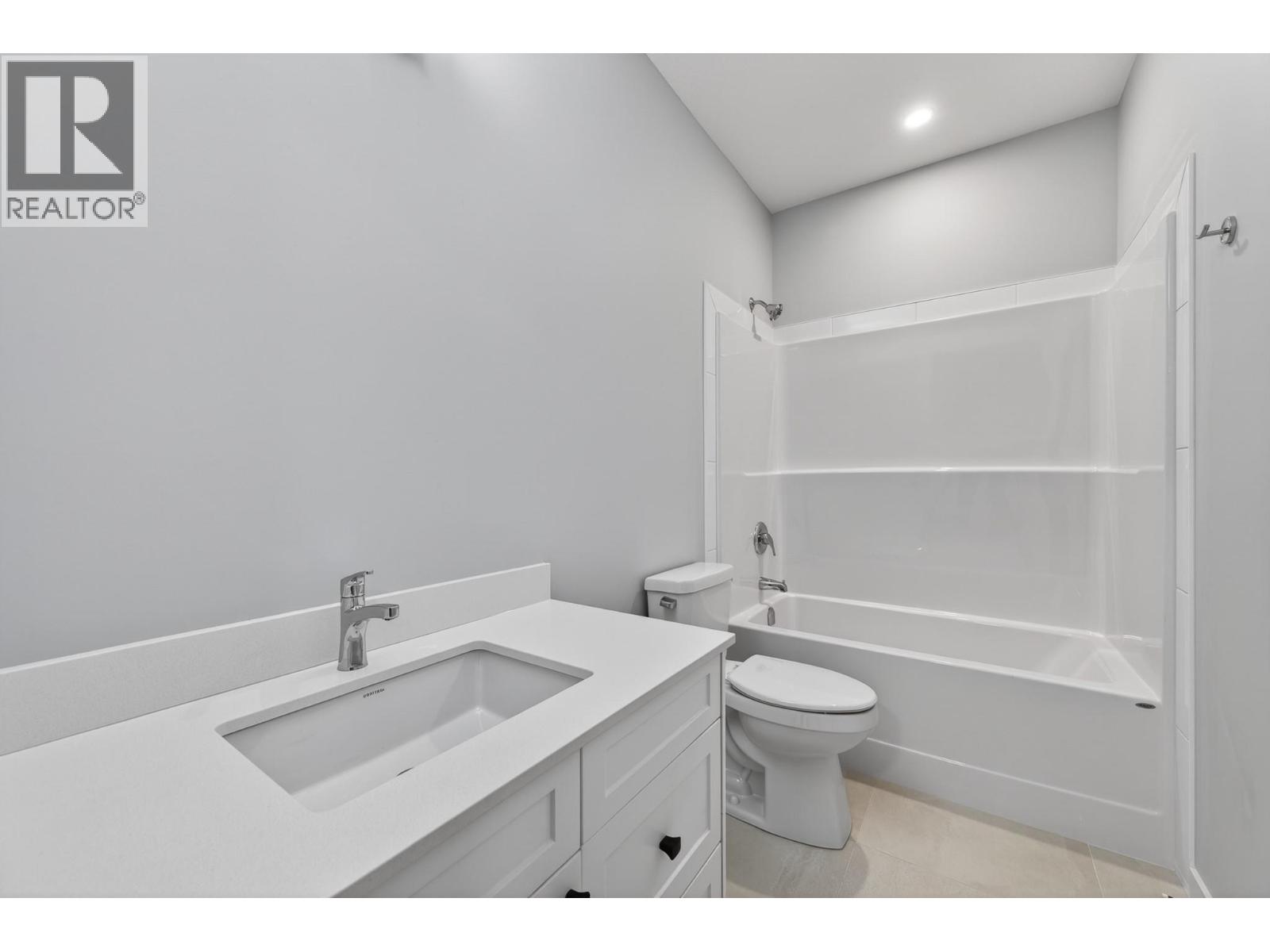 3279 A Schubert Road, Kamloops, British Columbia  V2B 6Y4 - Photo 25 - 10390983